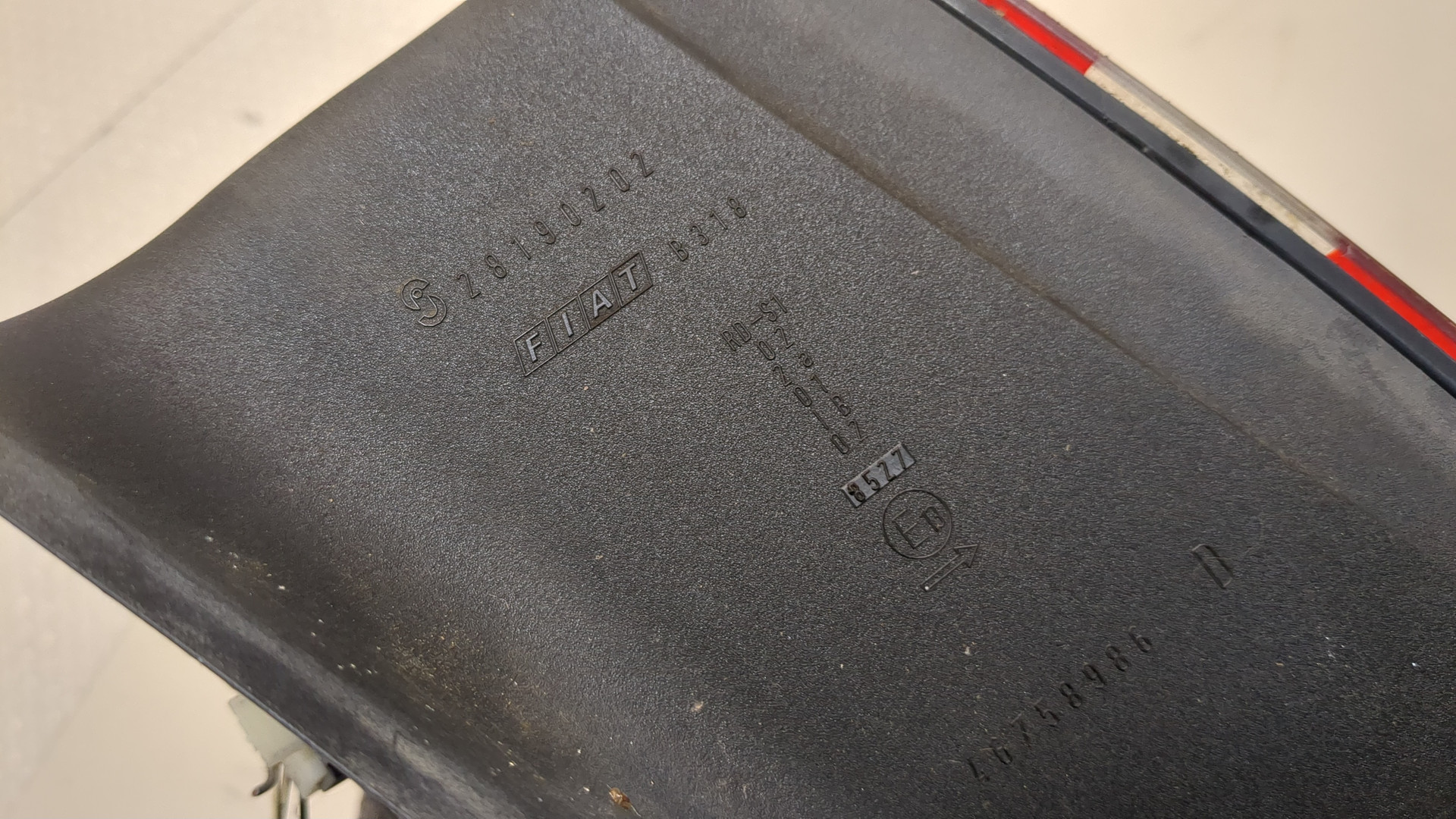 Фонарь задний правый