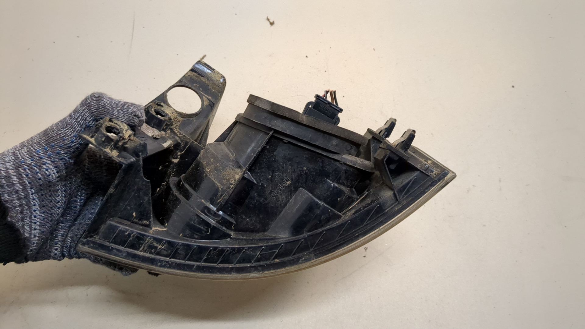 Фонарь задний левый