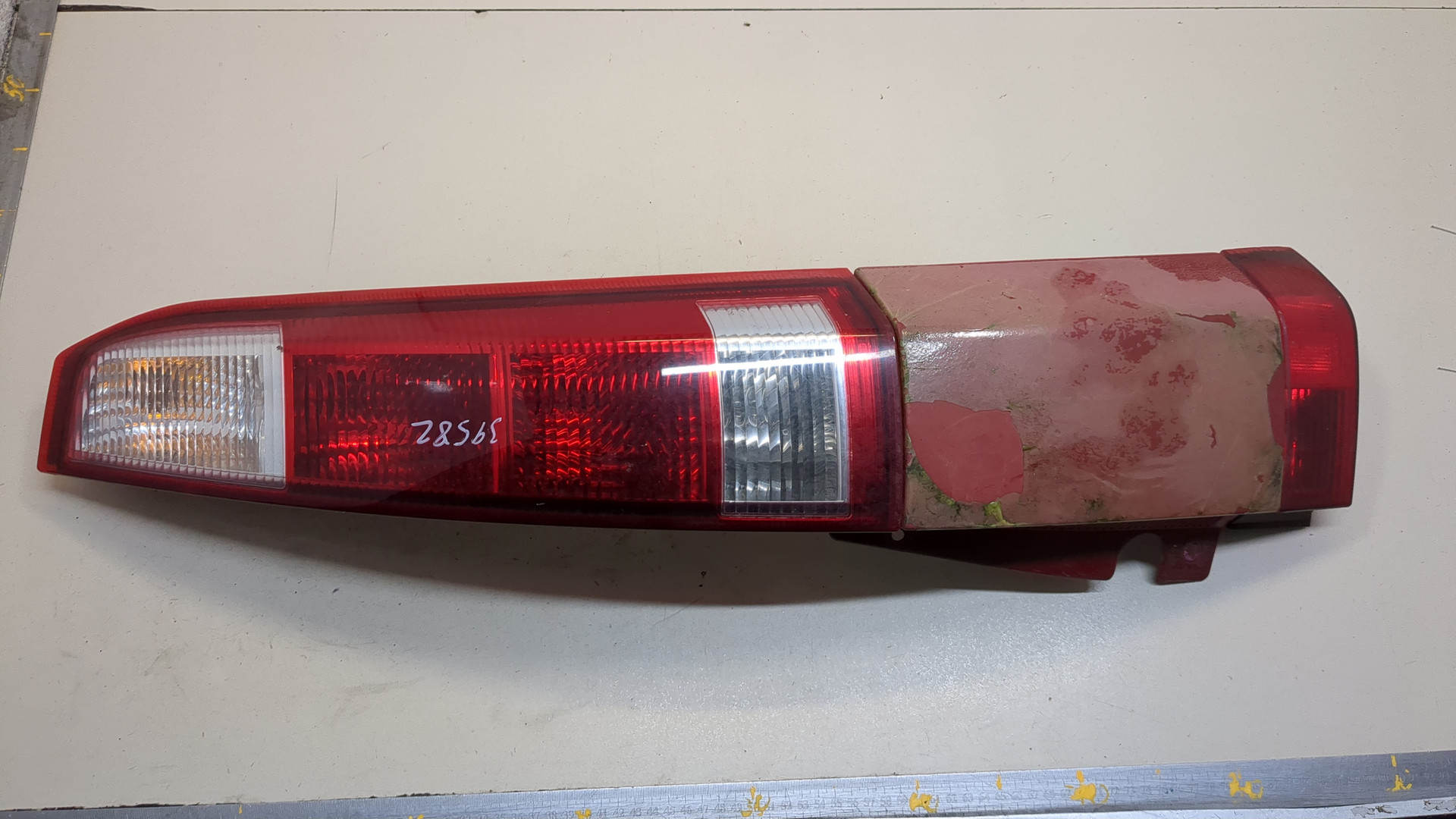 Фонарь задний правый