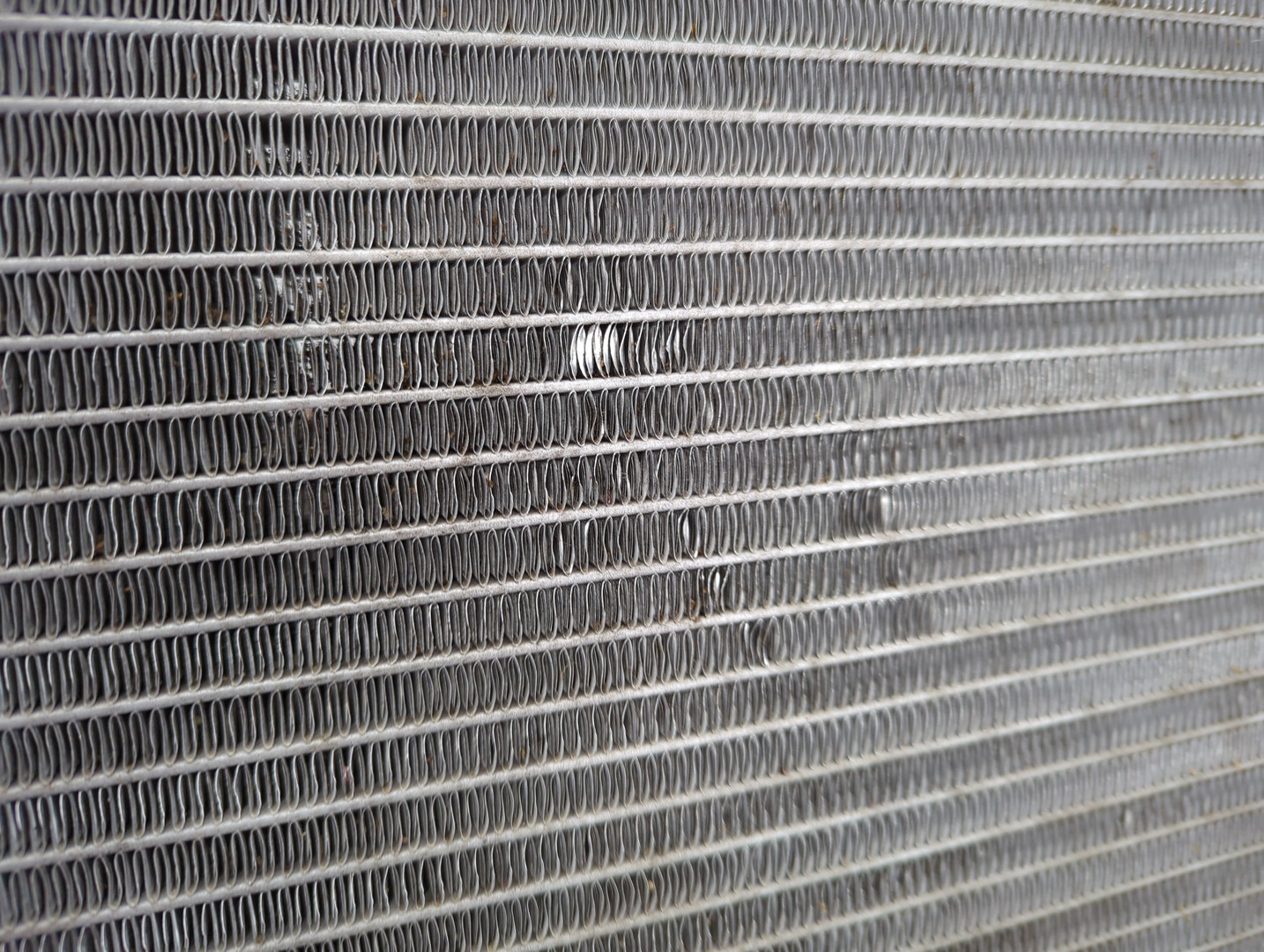 Радиатор охлаждения двигателя основной