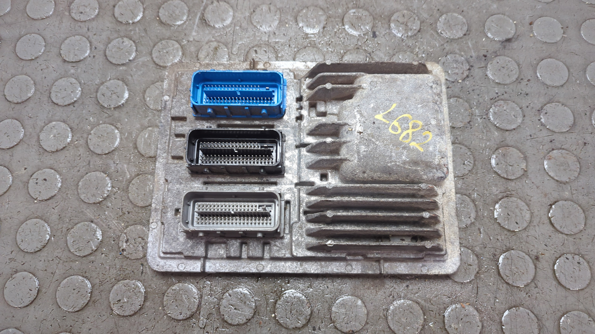 Блок управления двигателем