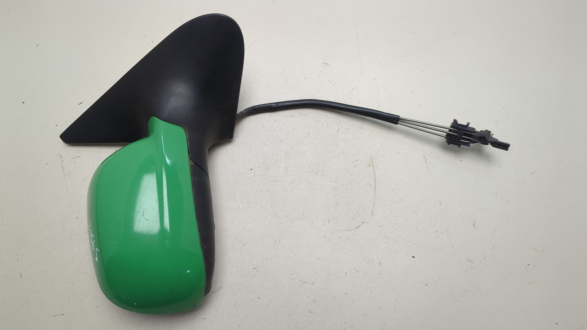 Зеркало правое электрическое