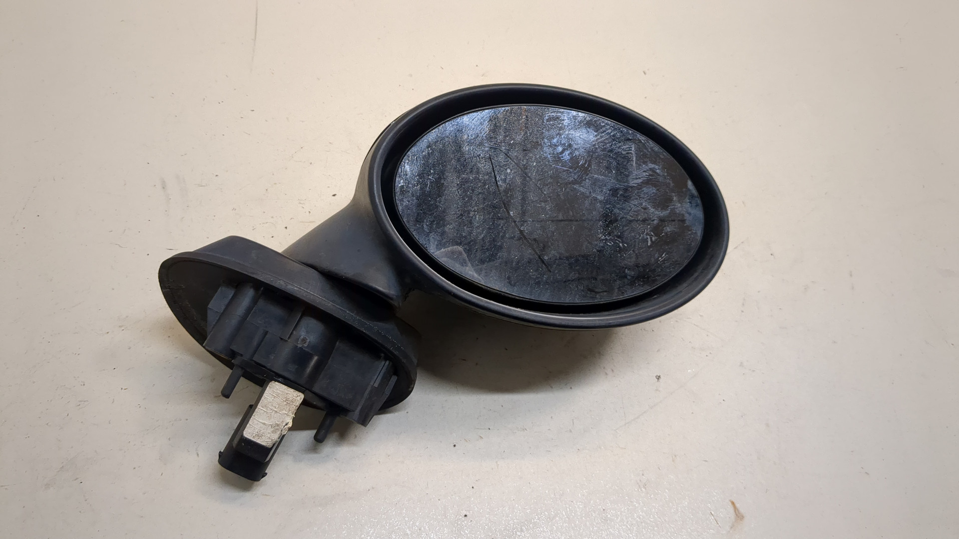 Зеркало правое электрическое