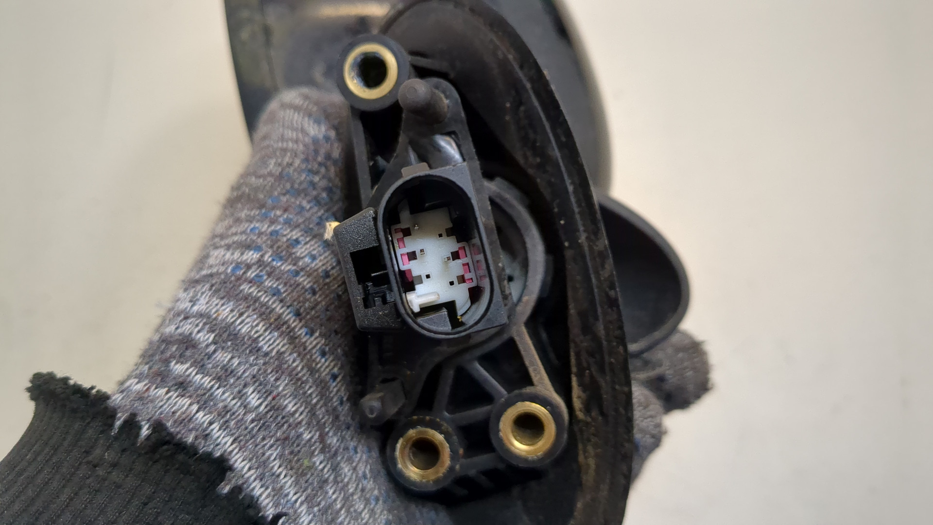 Зеркало правое электрическое