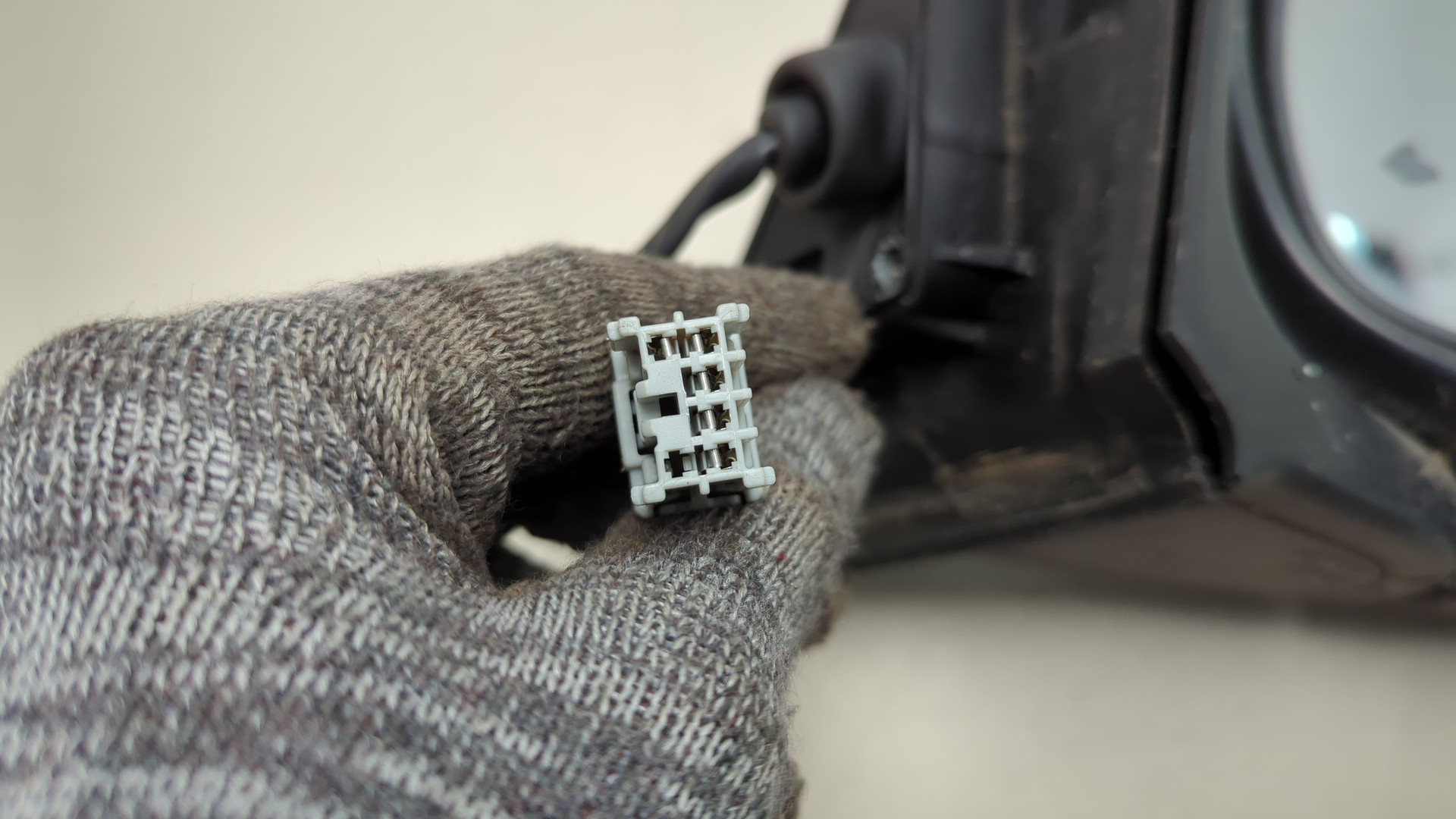 Зеркало правое электрическое