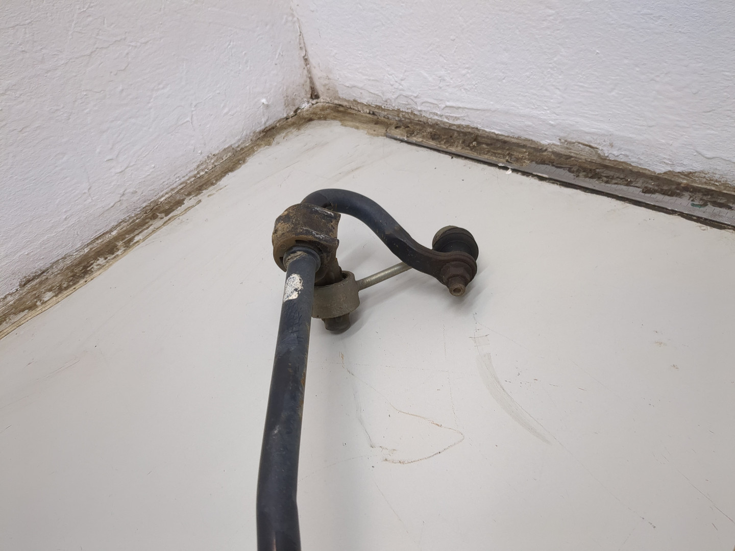 Стабилизатор задний