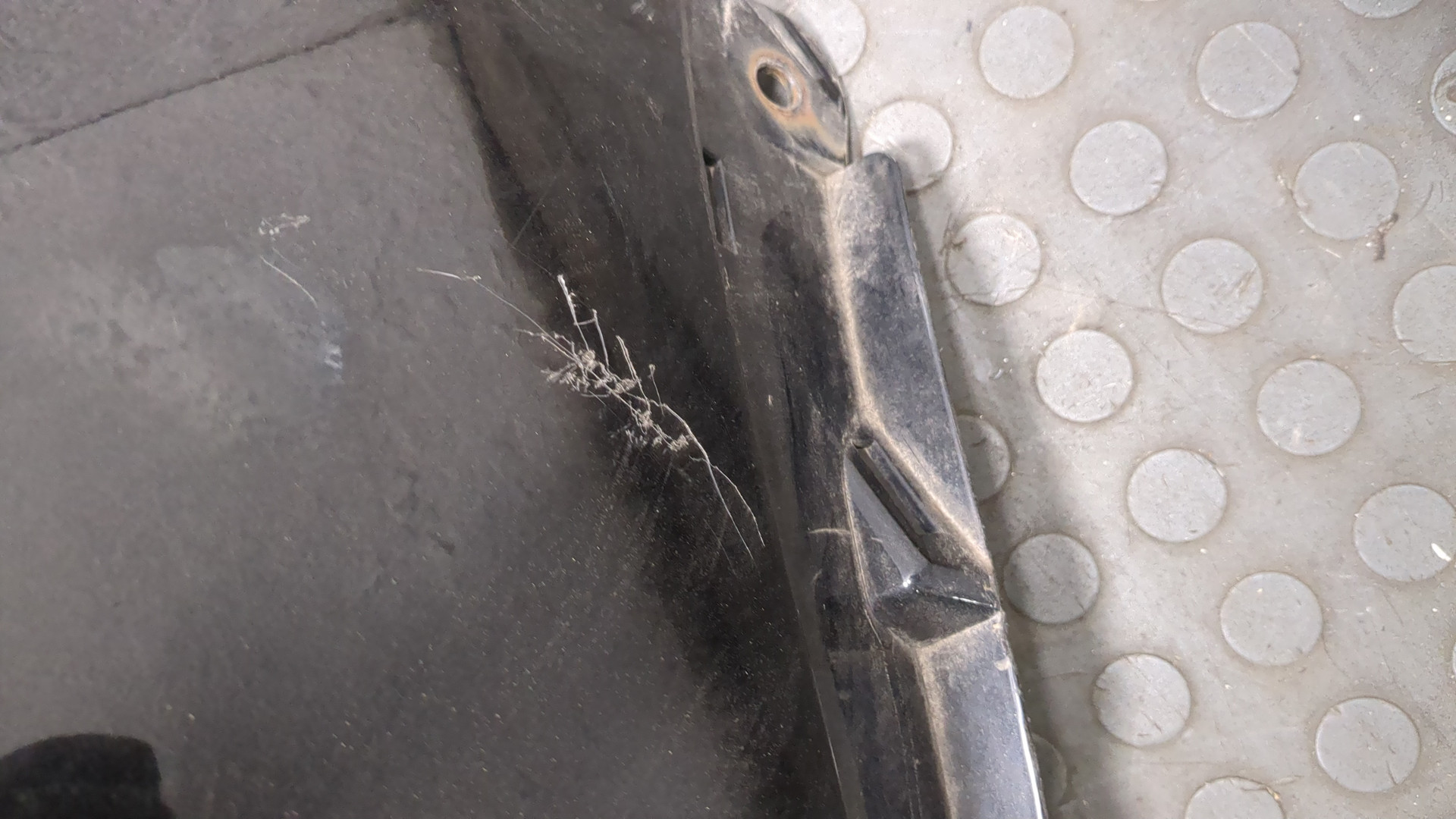 Бампер задний