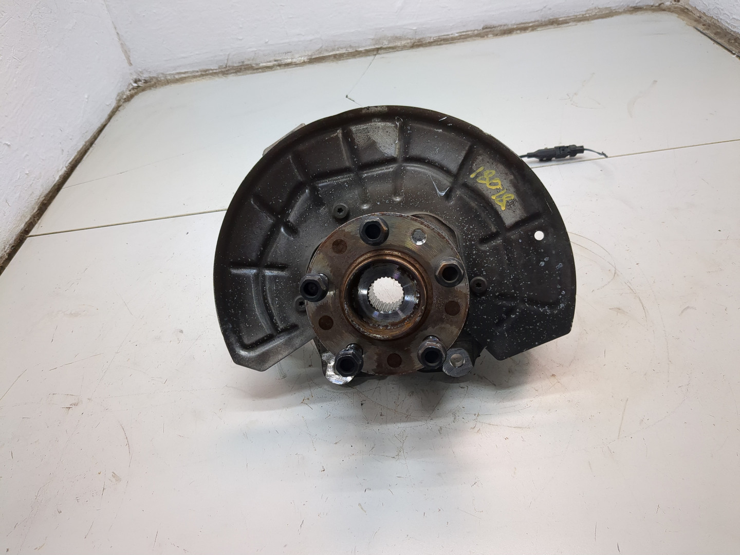 Кулак поворотный задний правый