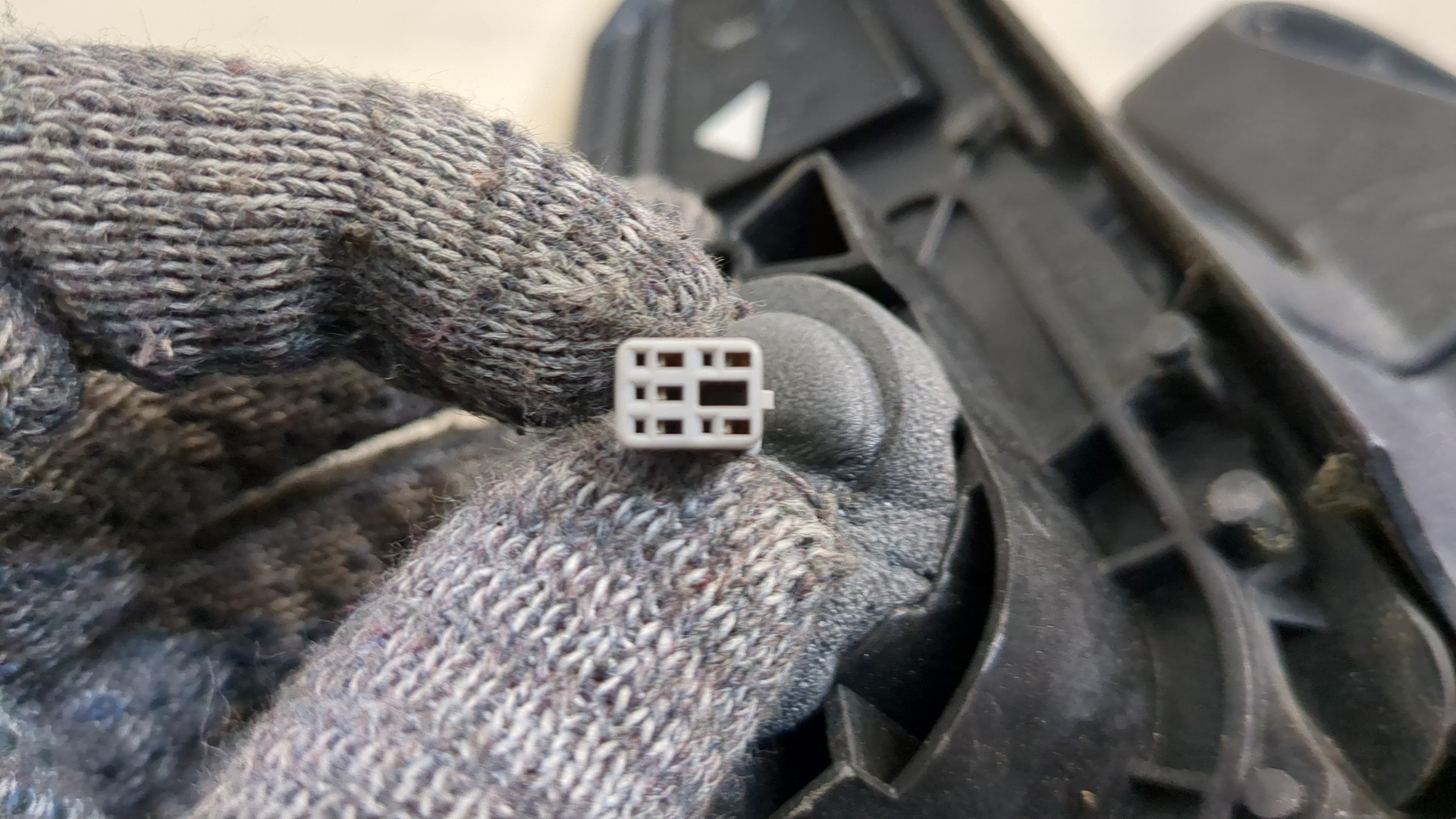 Зеркало правое электрическое