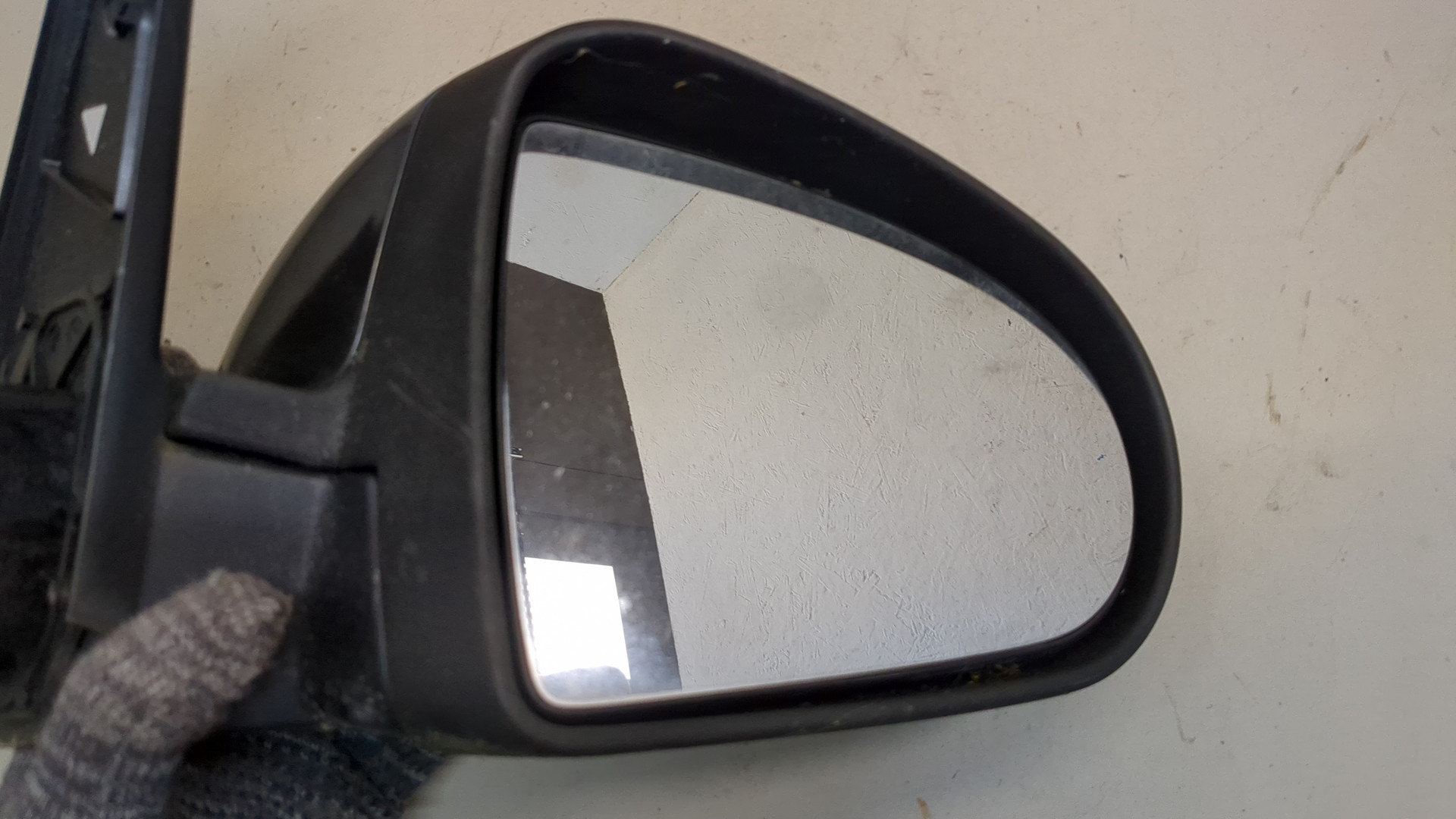 Зеркало правое электрическое