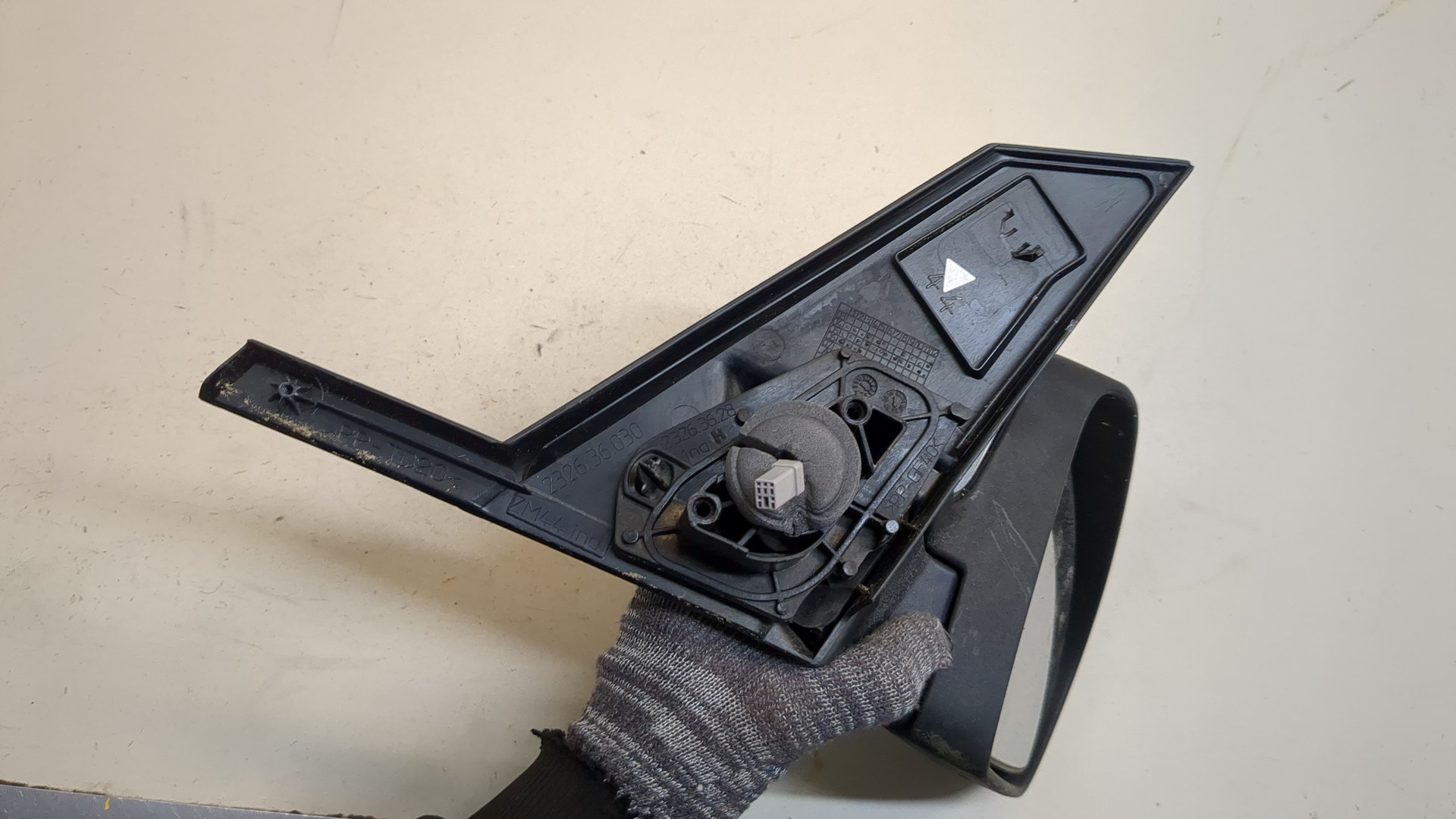 Зеркало правое электрическое