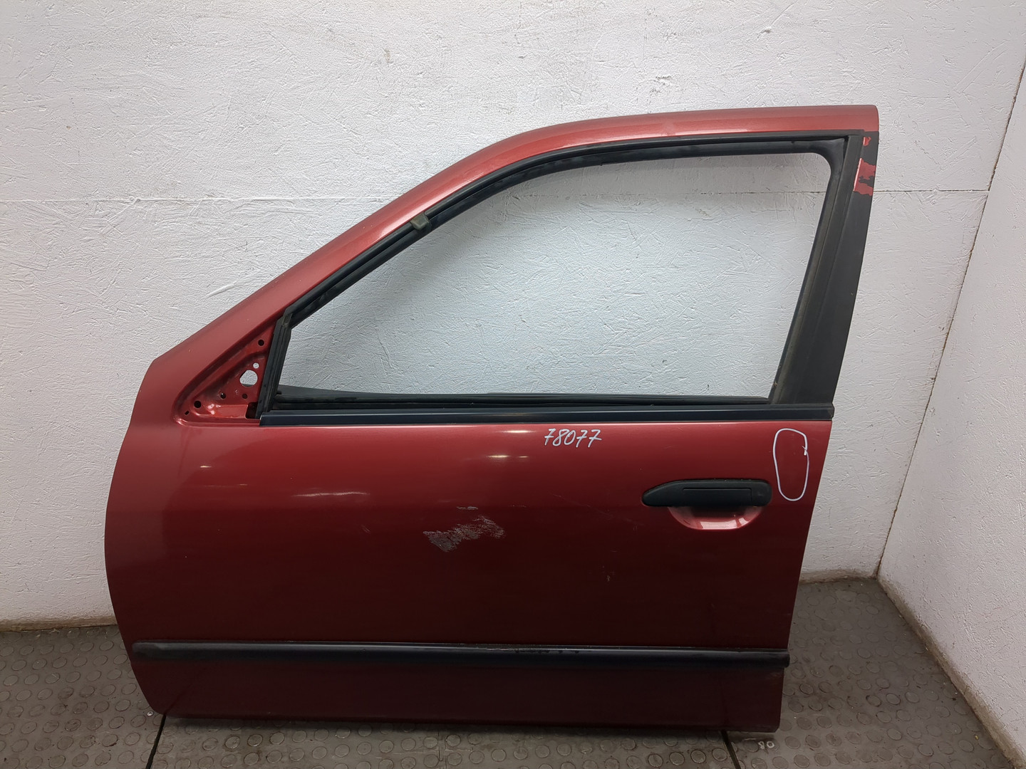 Дверь передняя левая