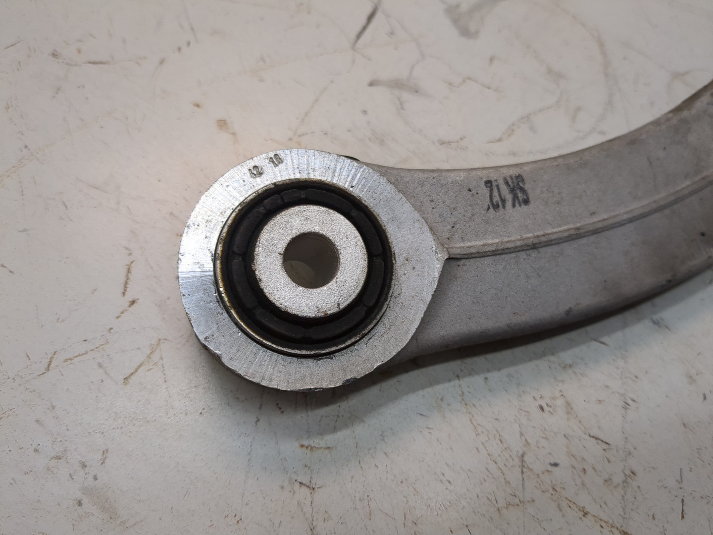 Рычаг задний