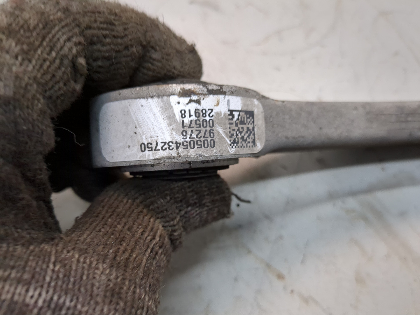 Рычаг задний