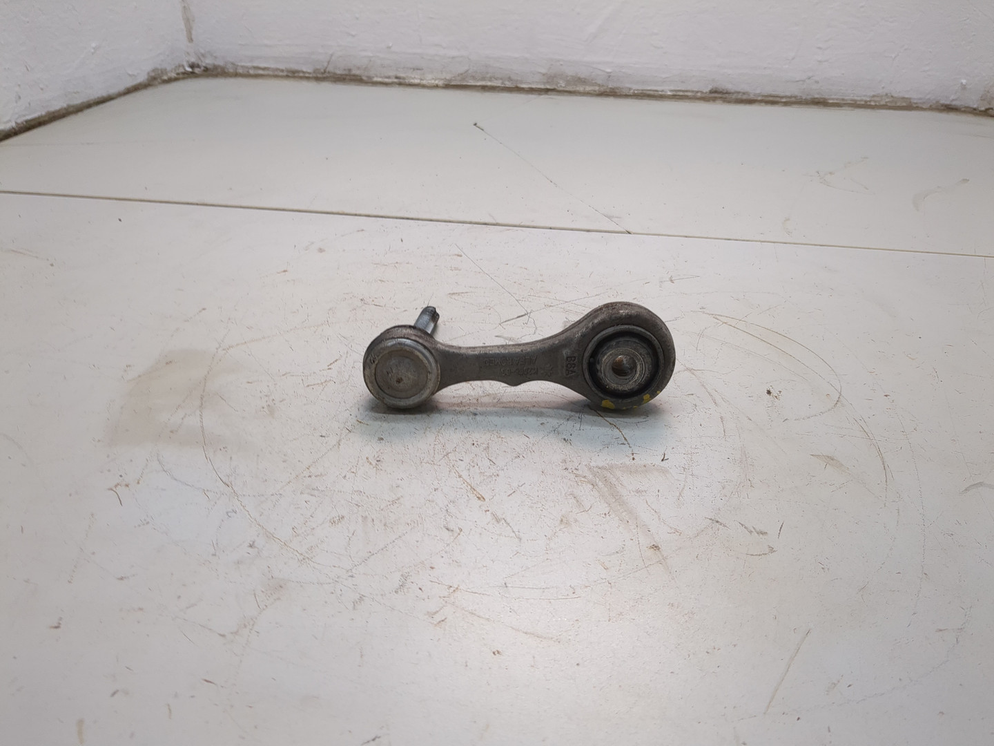 Рычаг задний