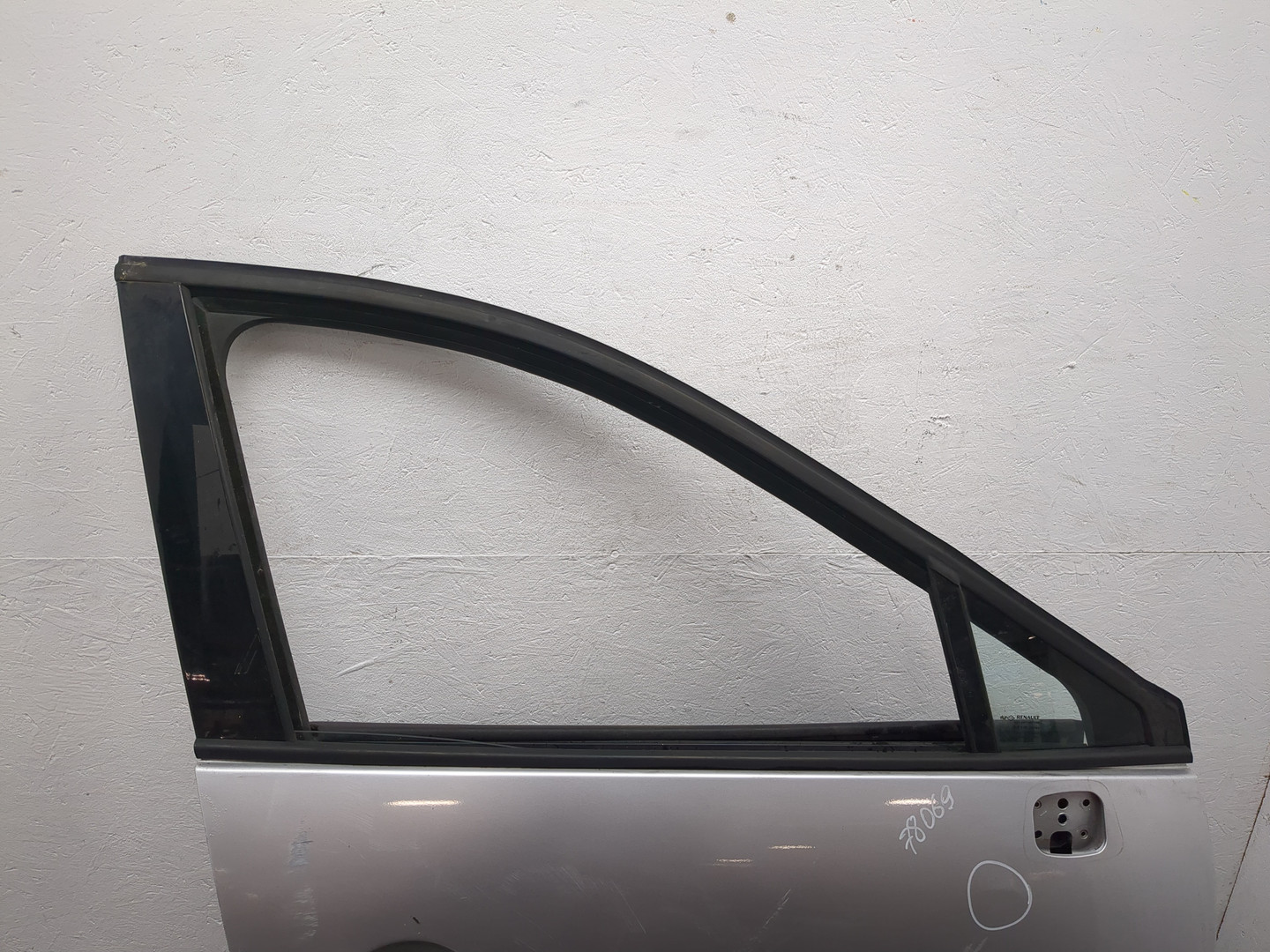 Дверь передняя правая