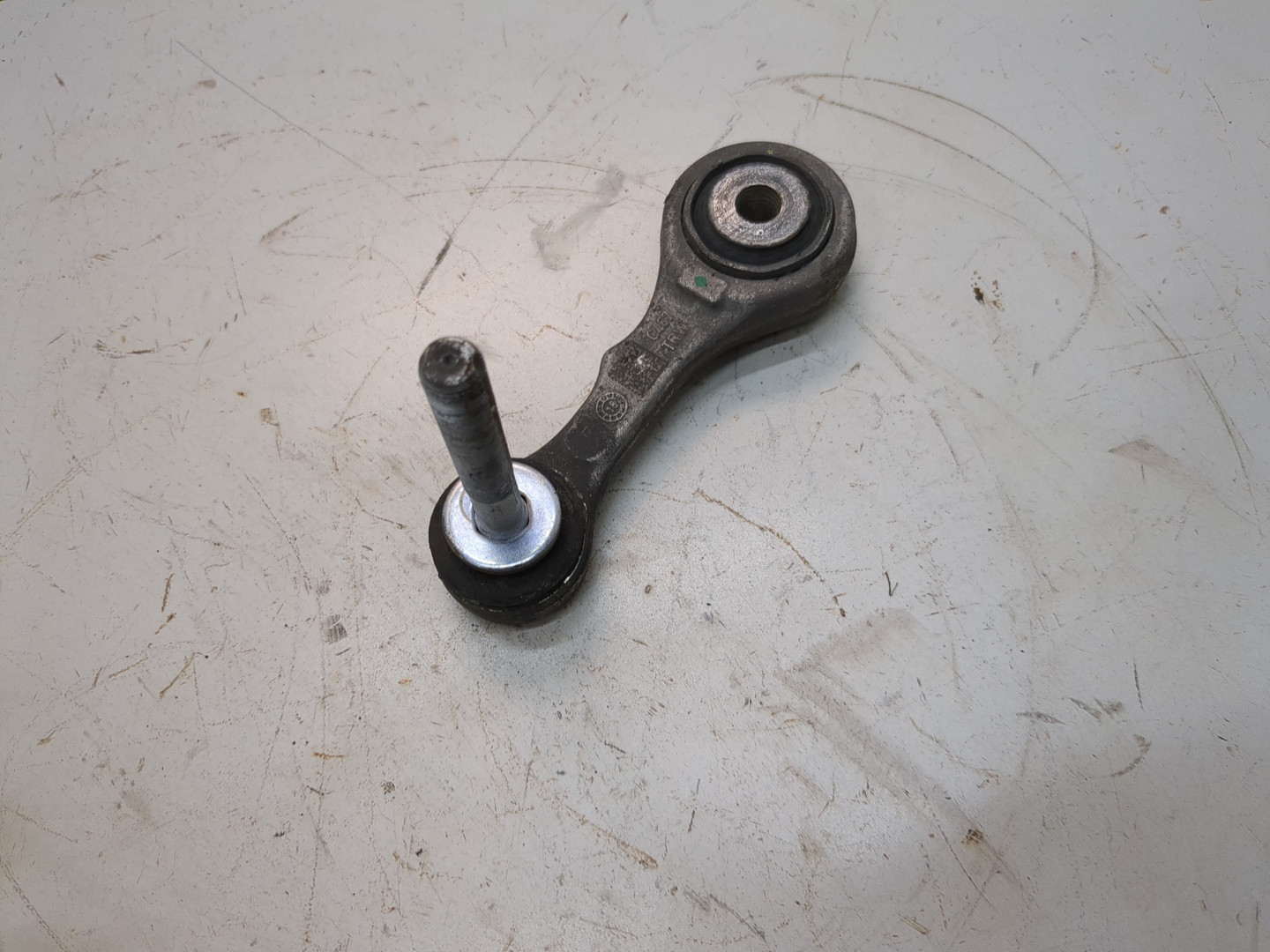 Рычаг задний