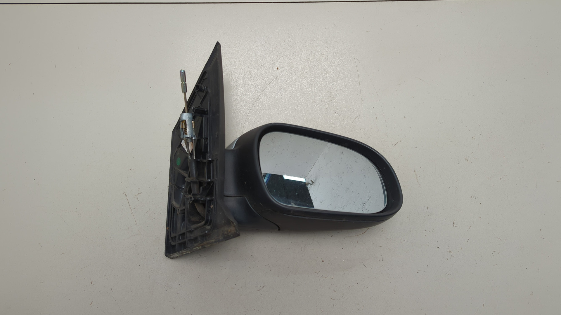 Зеркало правое электрическое