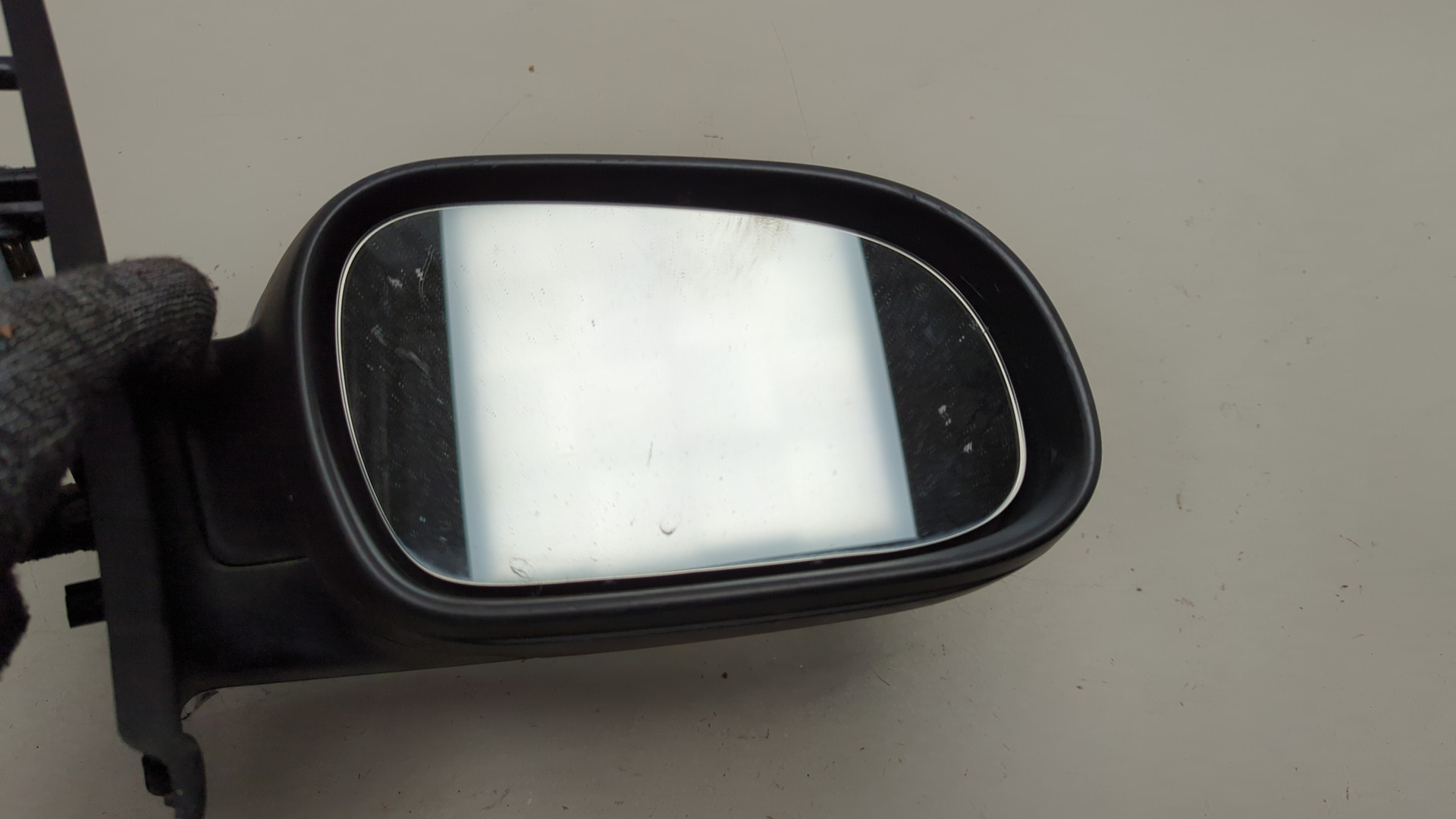 Зеркало правое электрическое