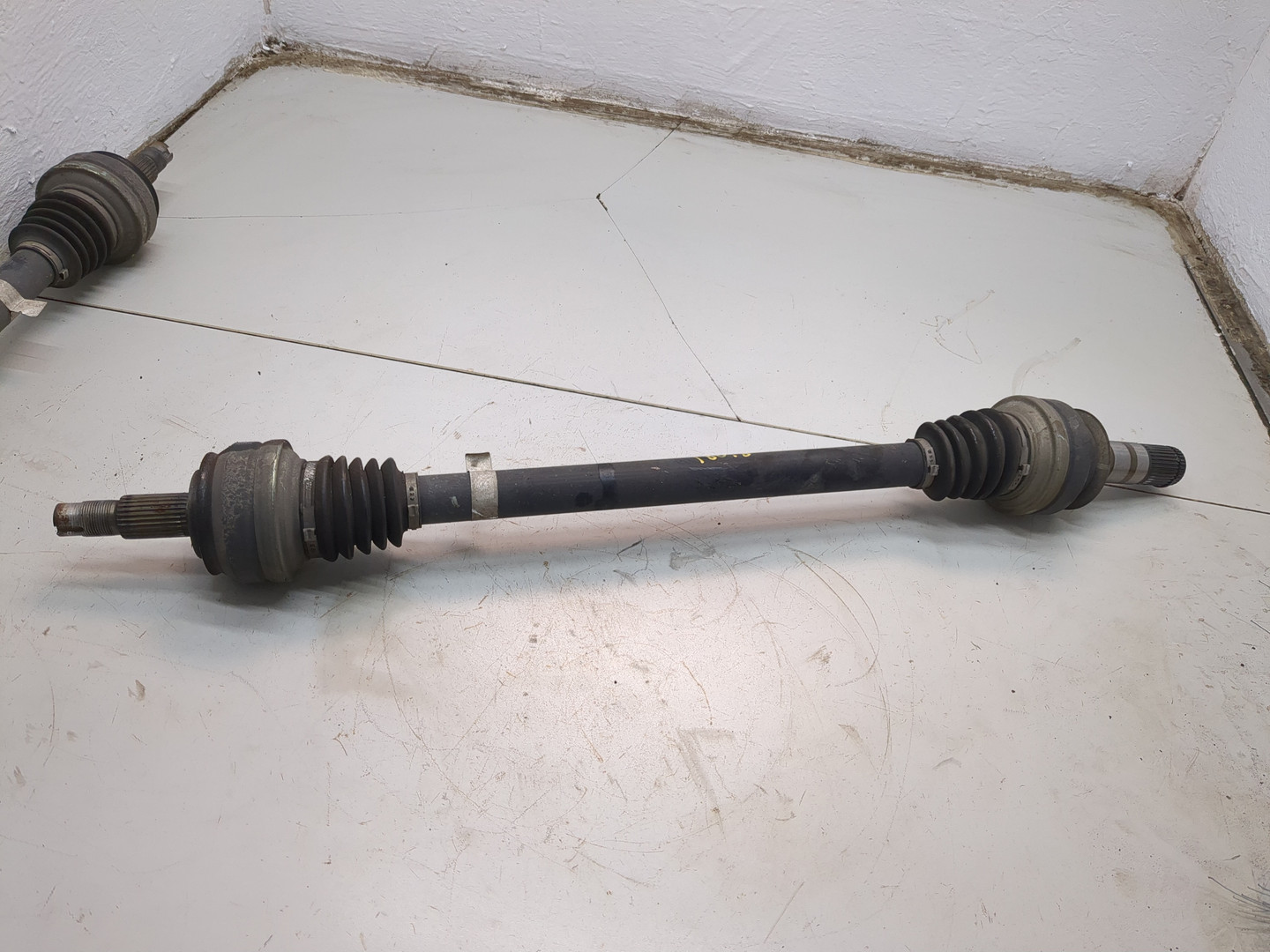 Полуось задняя