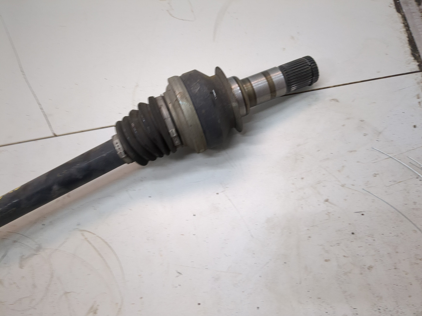 Полуось задняя