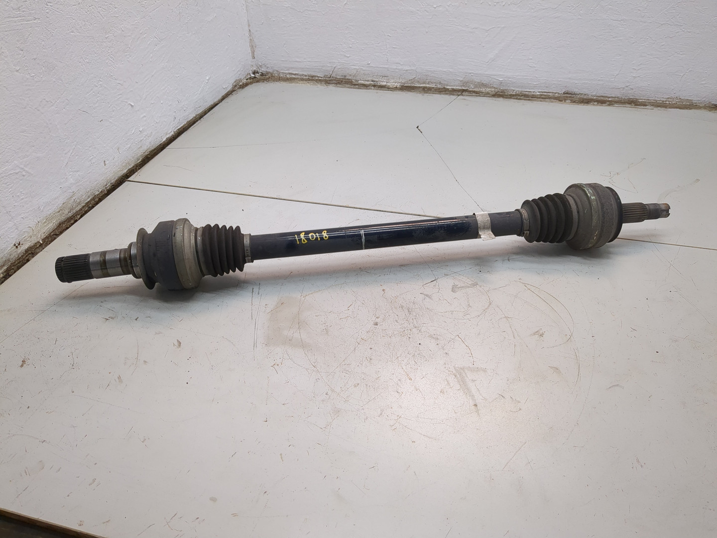 Полуось задняя