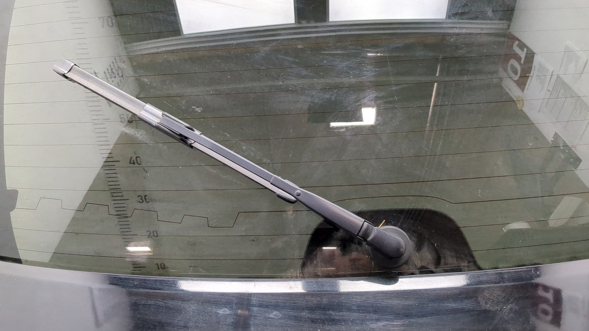 Дверь багажника