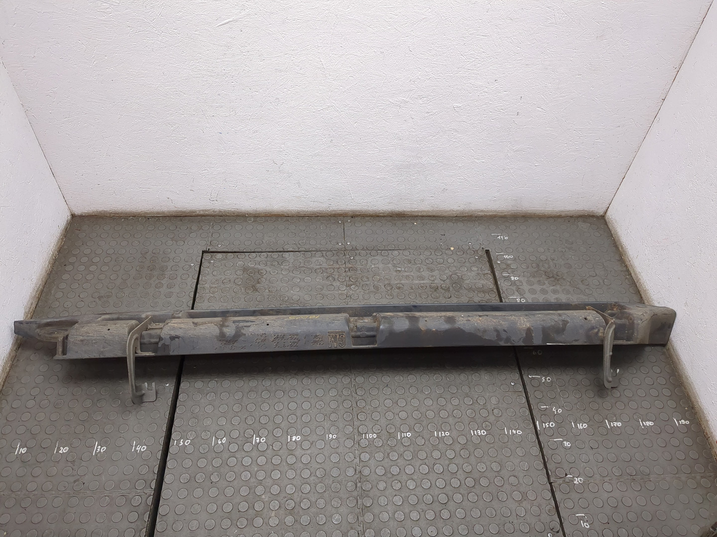 Подножка левая