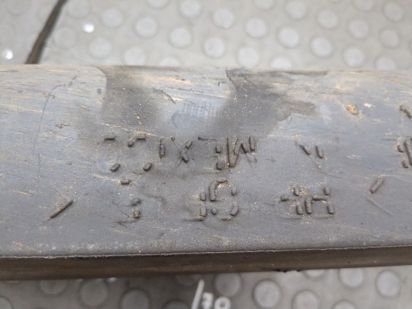 Подножка левая