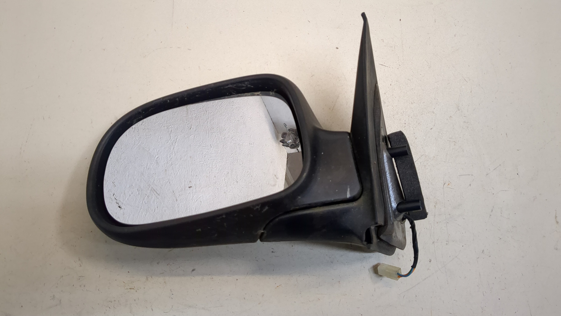 Зеркало левое электрическое