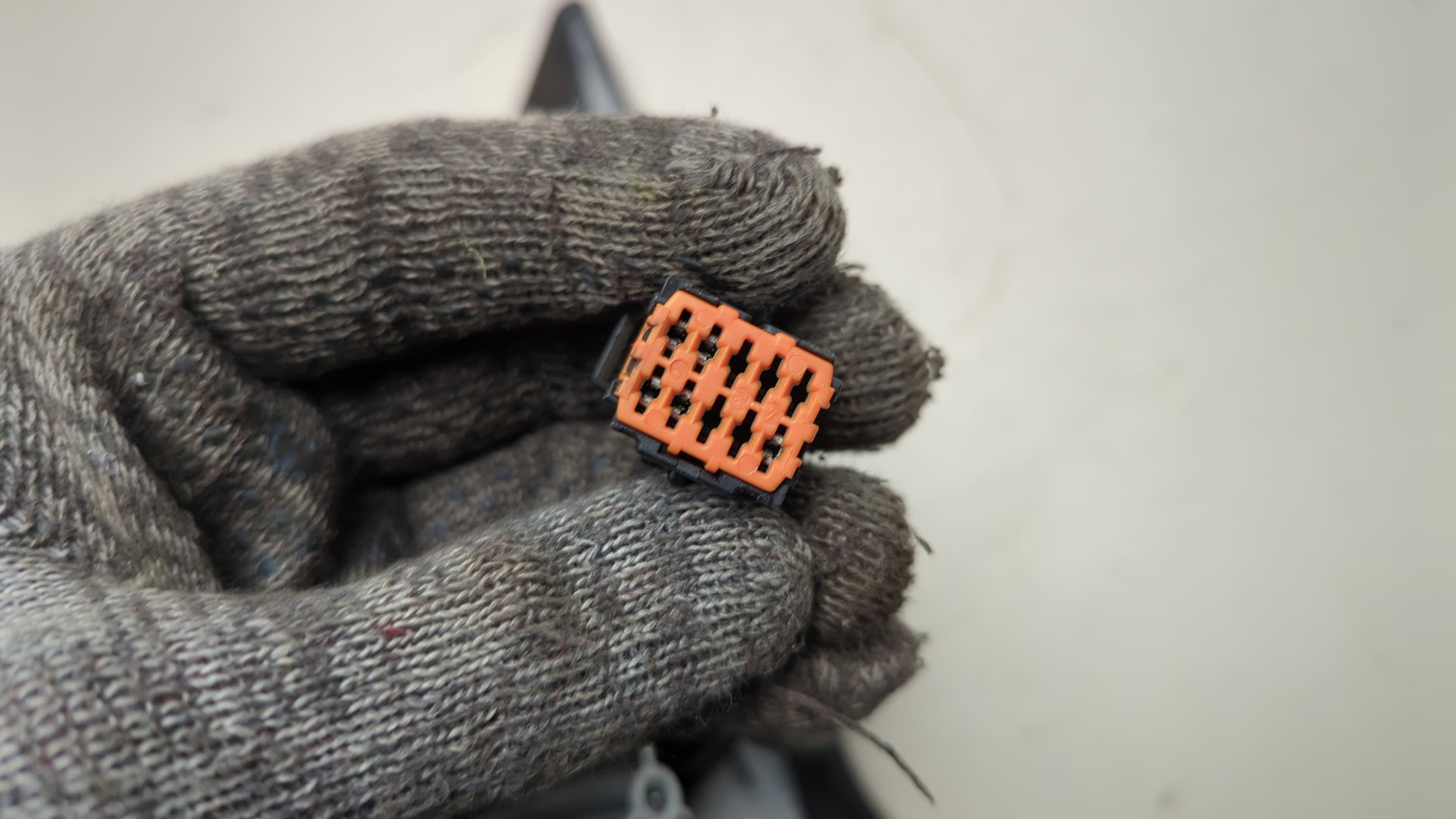 Зеркало левое электрическое