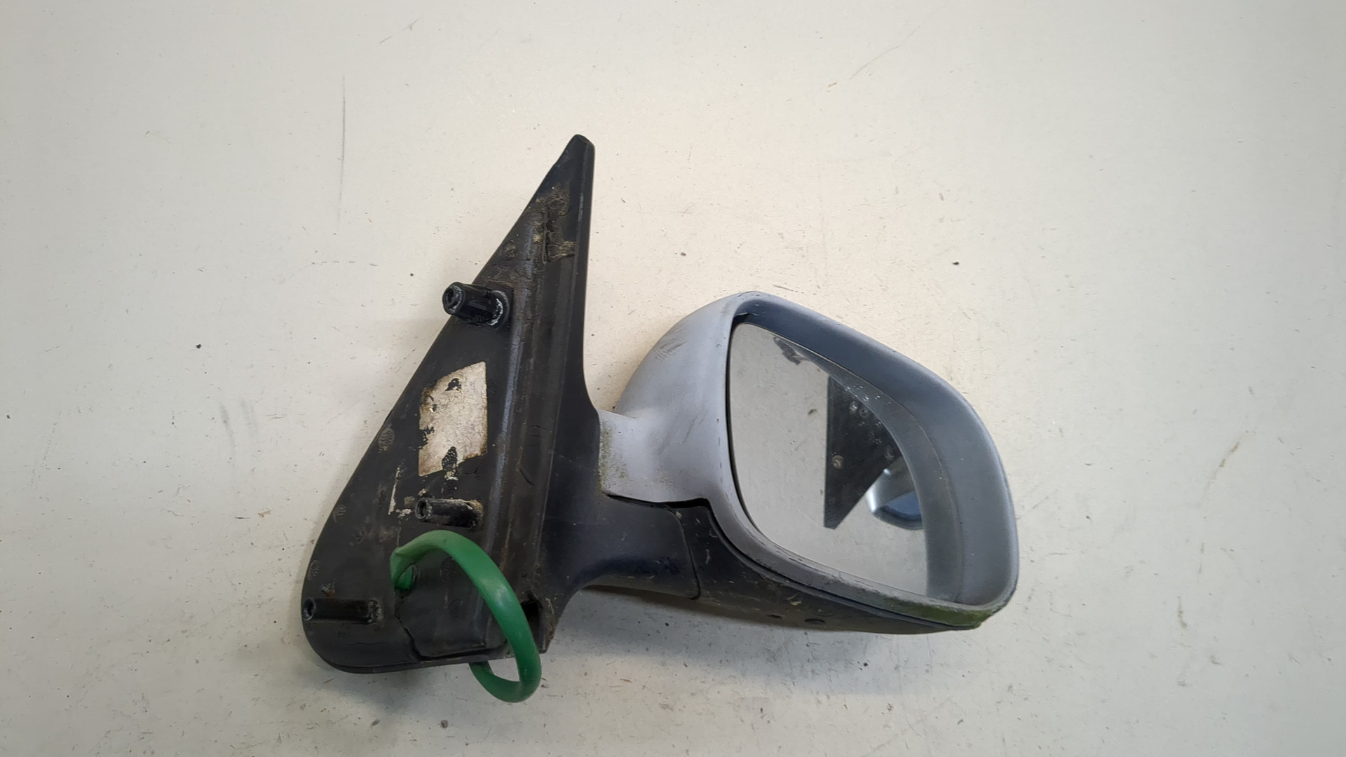 Зеркало правое электрическое