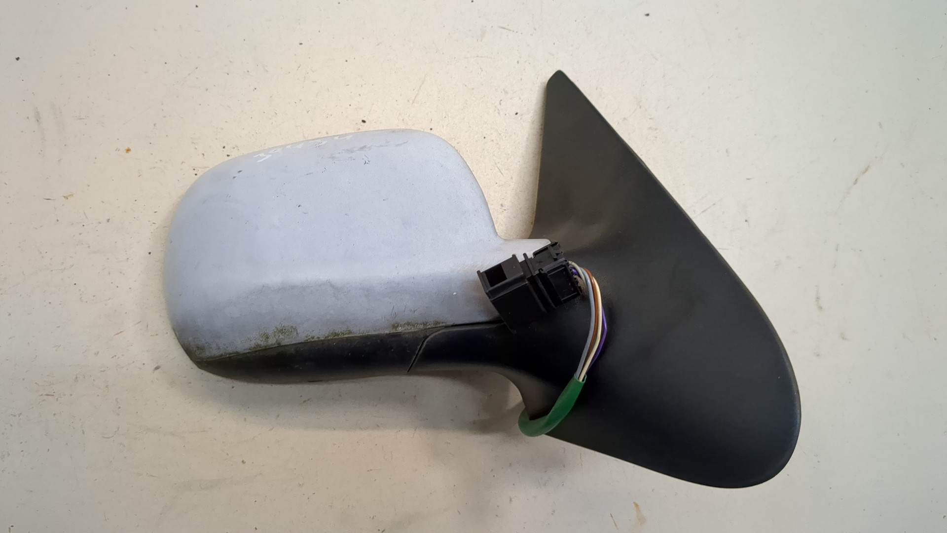 Зеркало правое электрическое