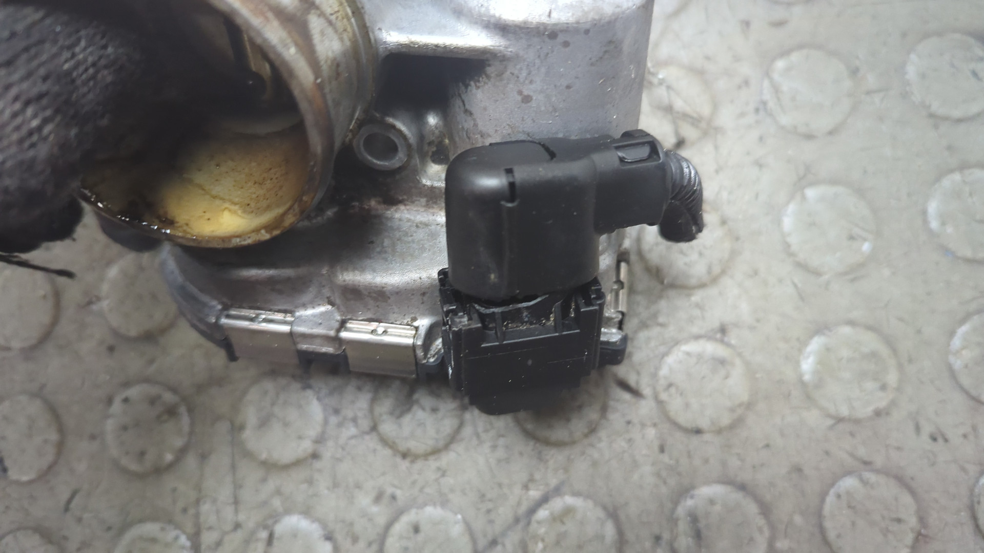 Заслонка дроссельная электрическая