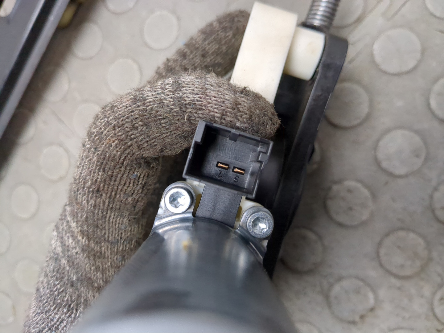 Стеклоподъемник электр. передний левый