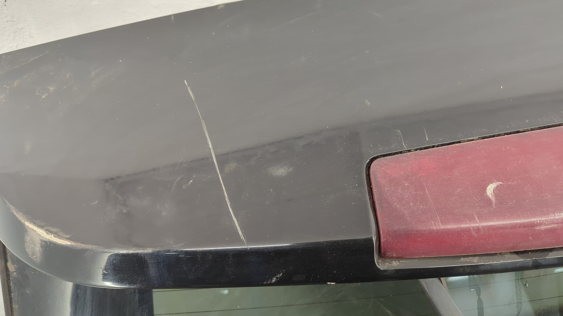 Дверь багажника