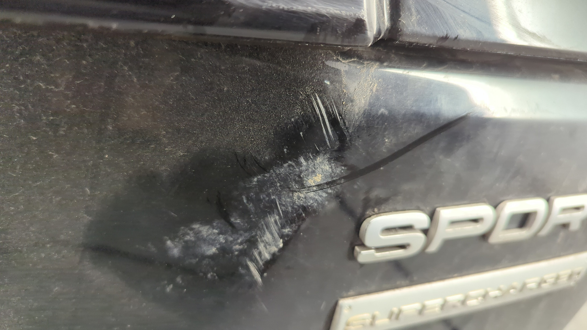 Дверь багажника