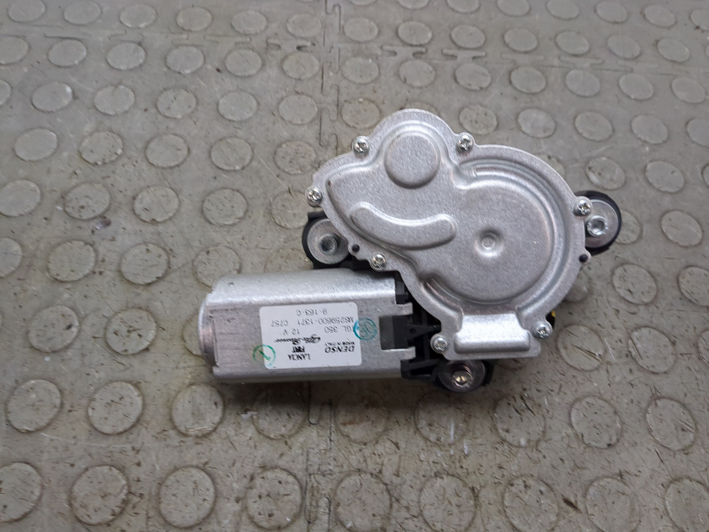 Моторчик стеклоочистителя задний