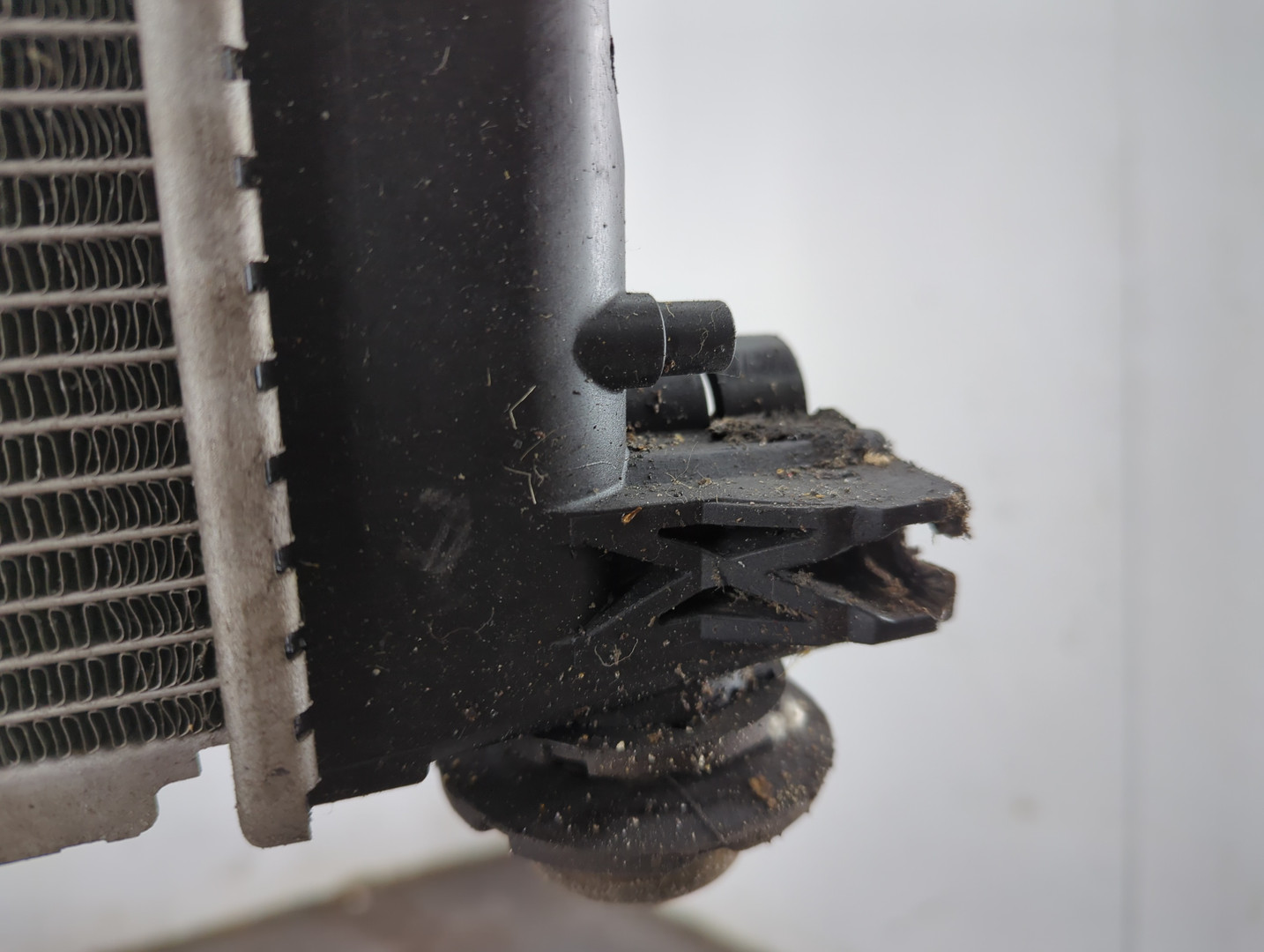 Радиатор охлаждения двигателя основной