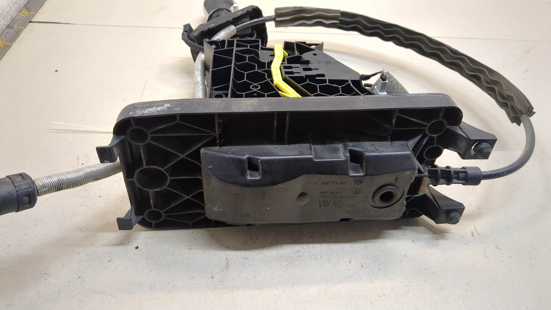 Кулиса МКПП / АКПП