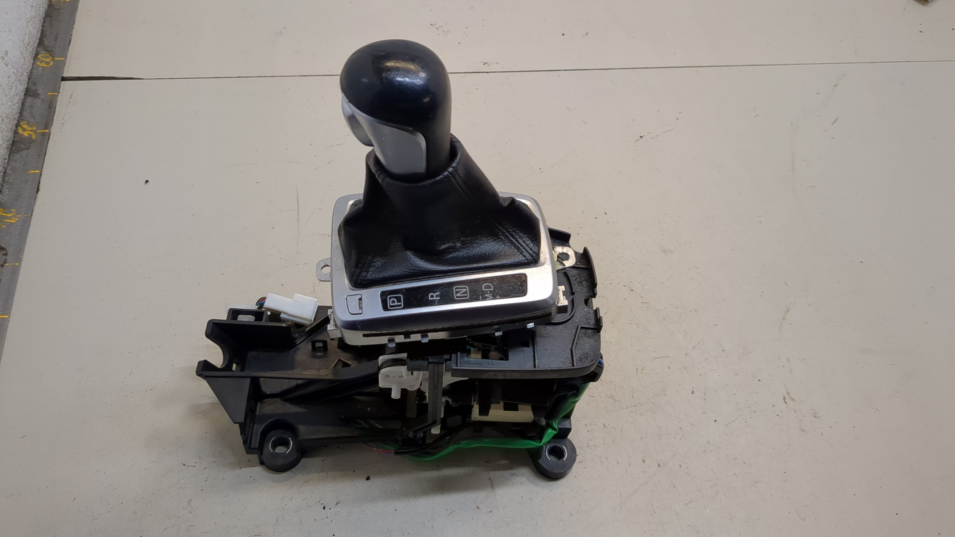 Кулиса МКПП / АКПП