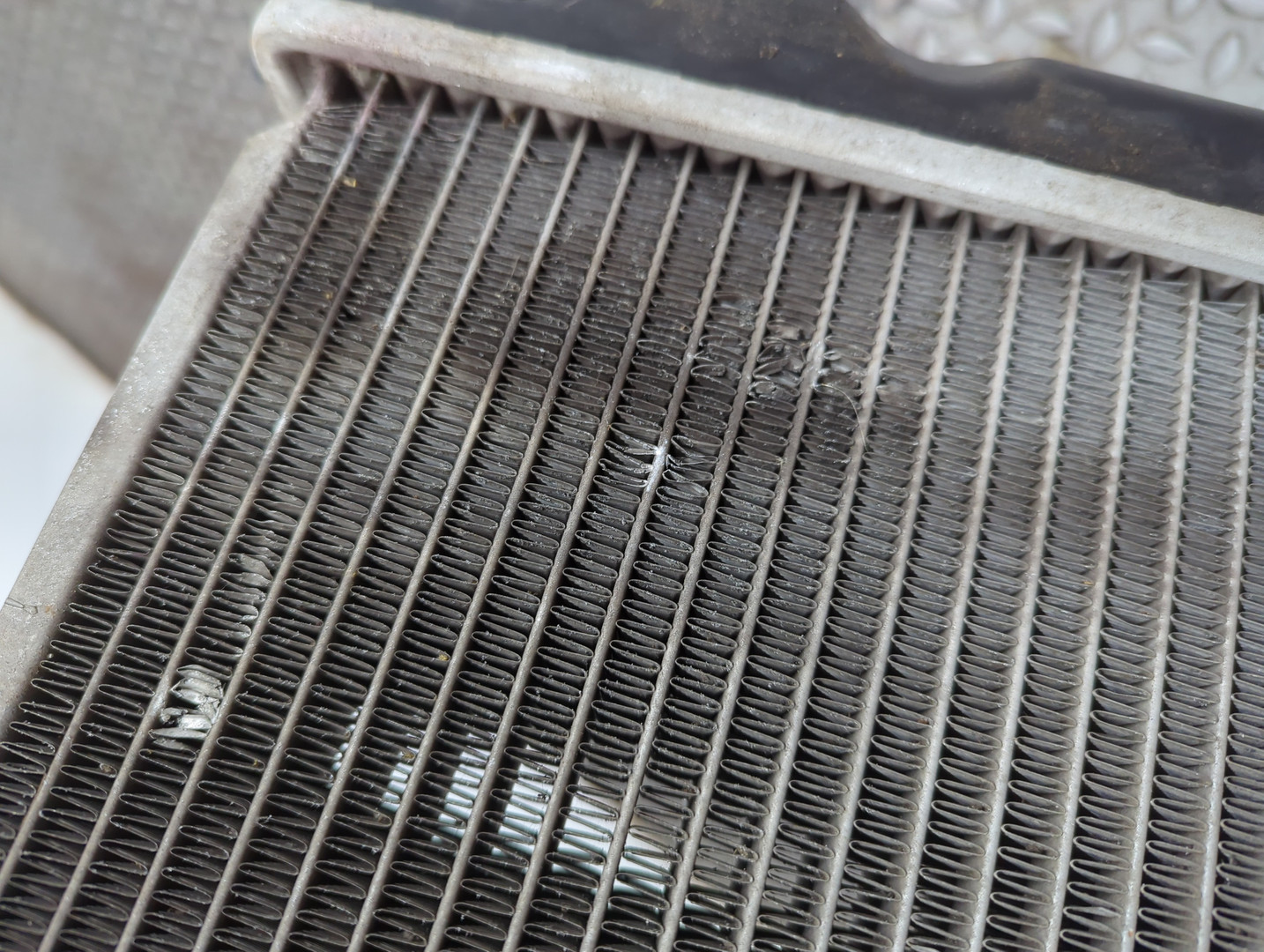 Радиатор охлаждения двигателя основной