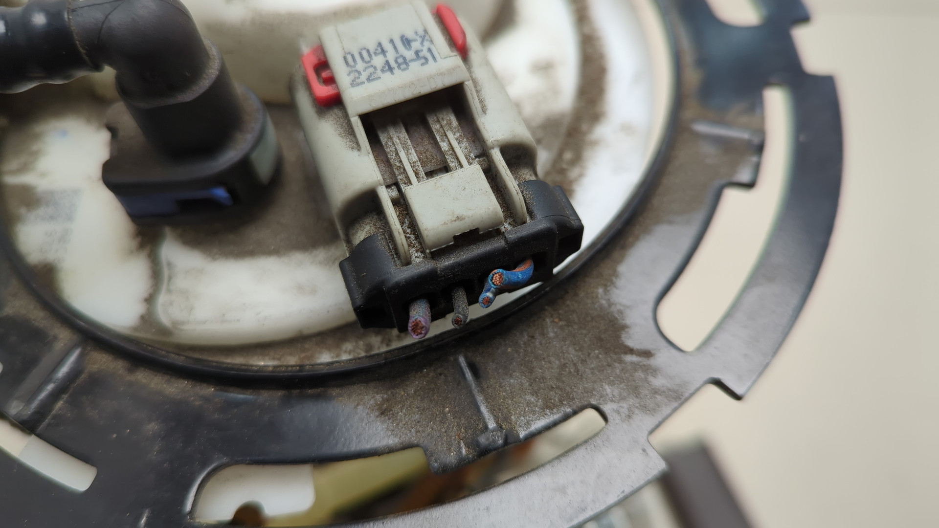 Насос топливный электрический