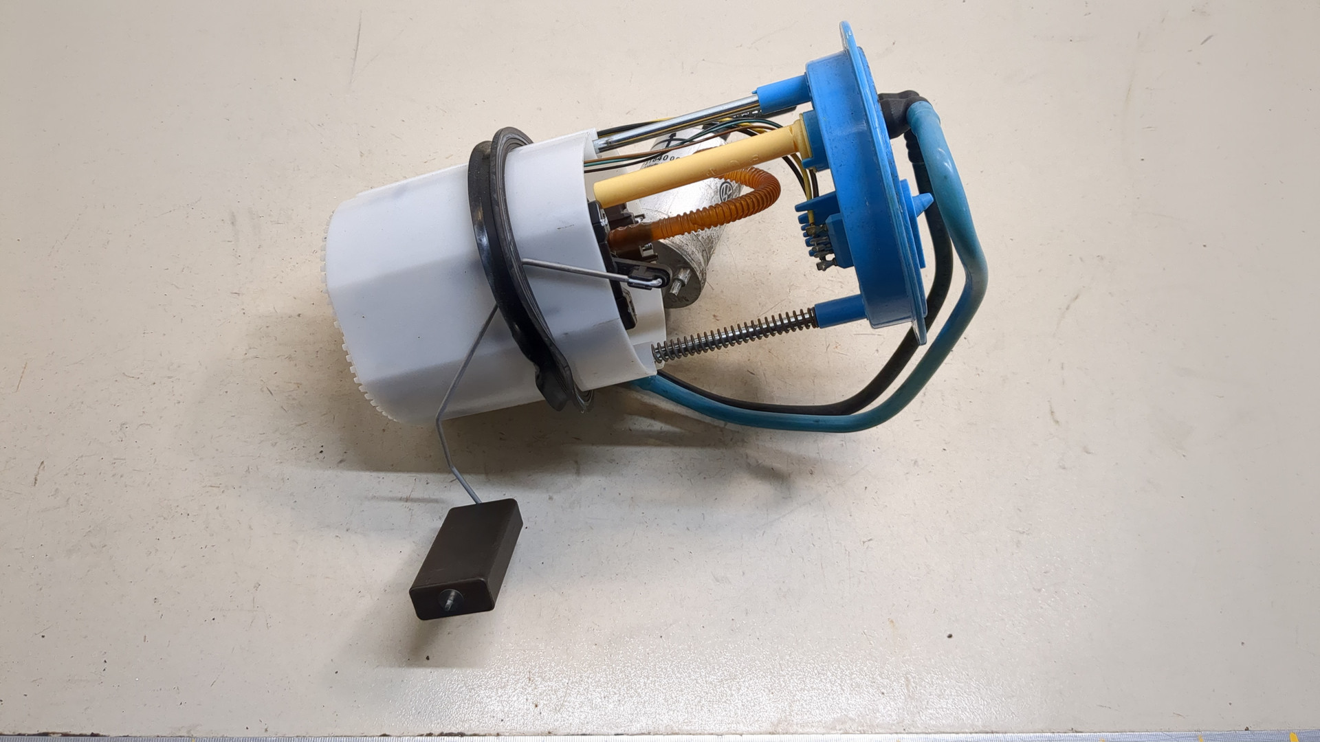 Насос топливный электрический