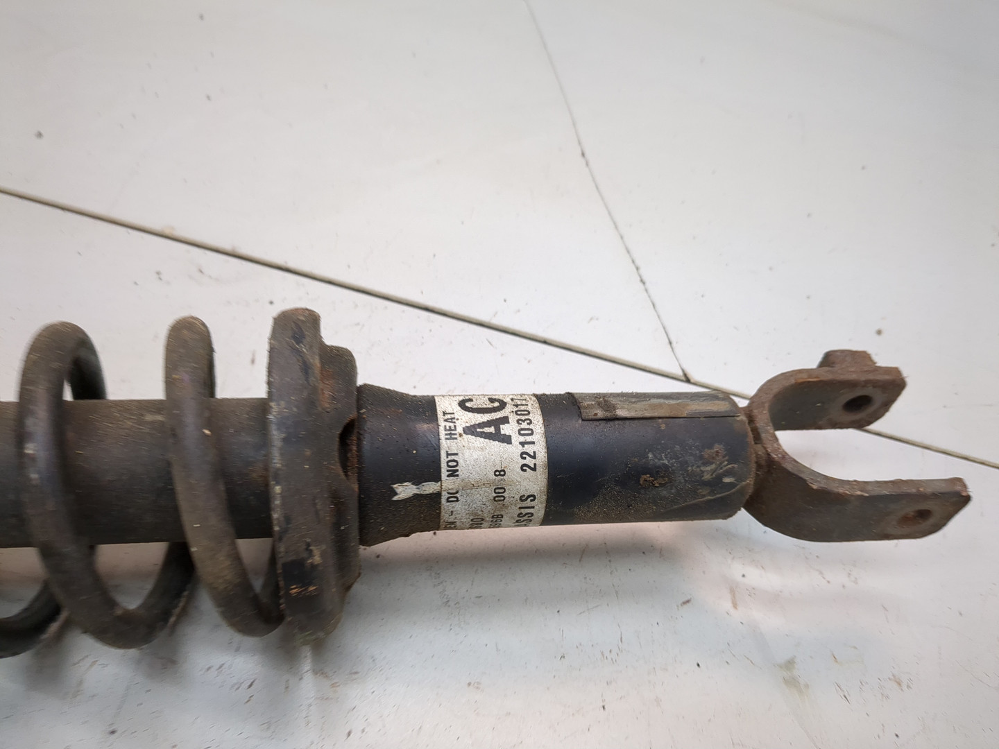 Амортизатор задний (стойка)