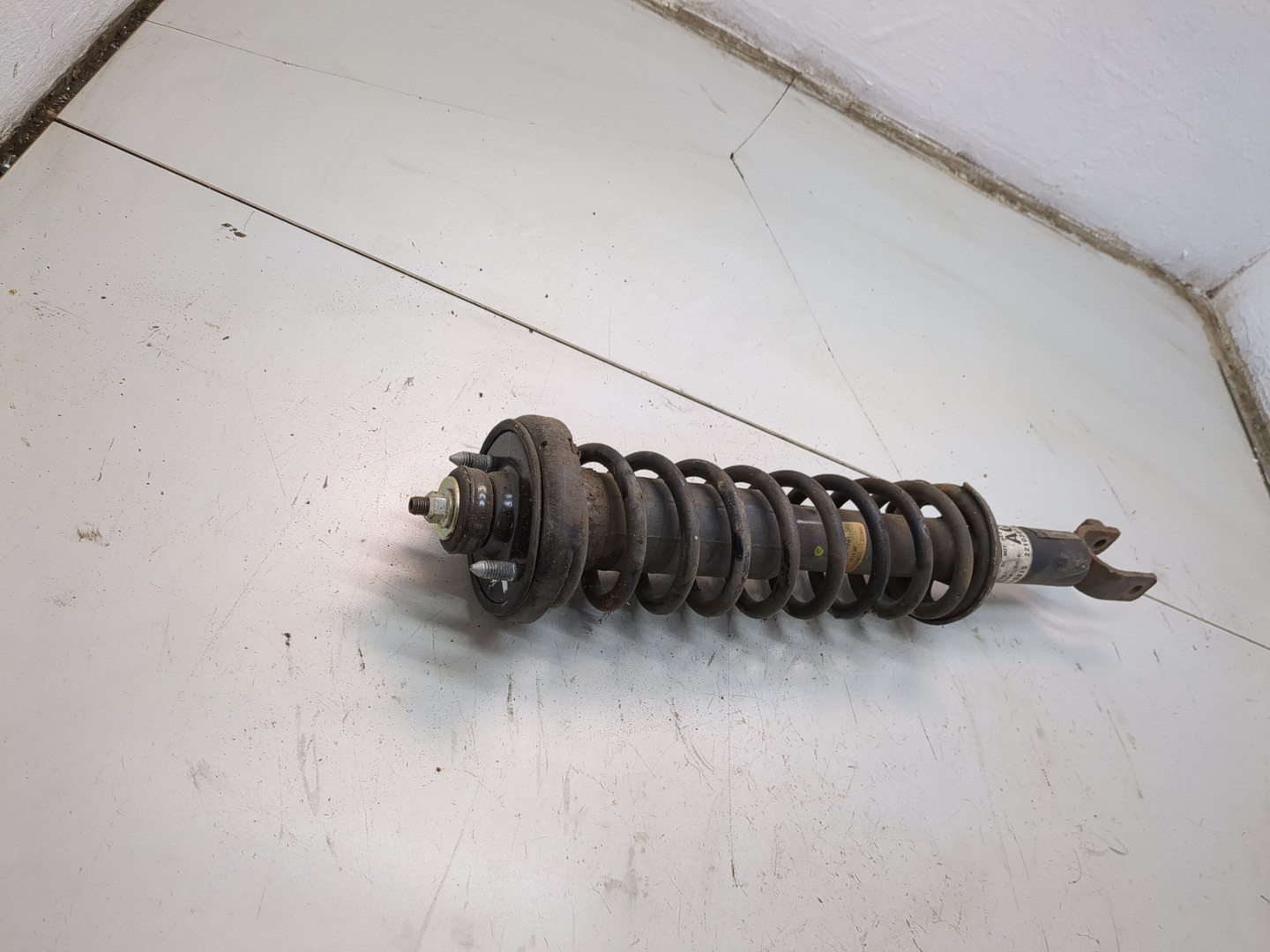 Амортизатор задний (стойка)