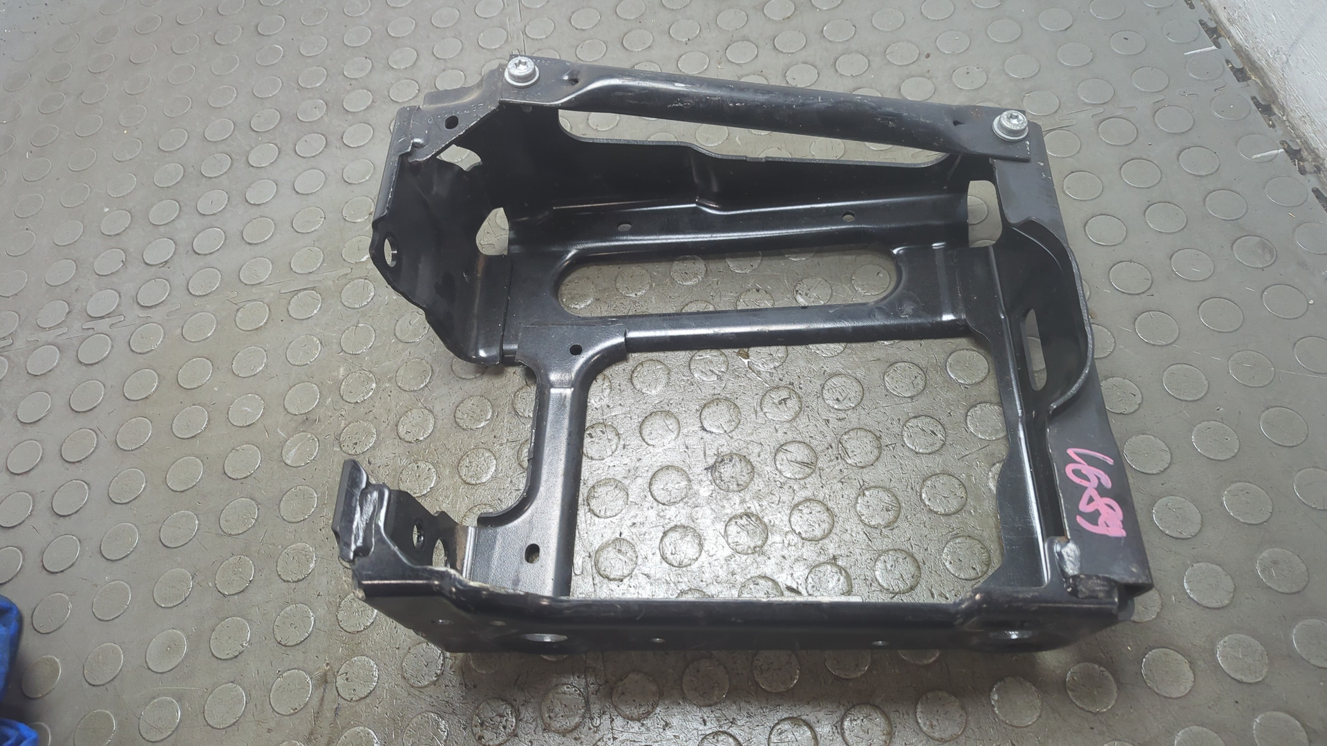 Кронштейн радиатора