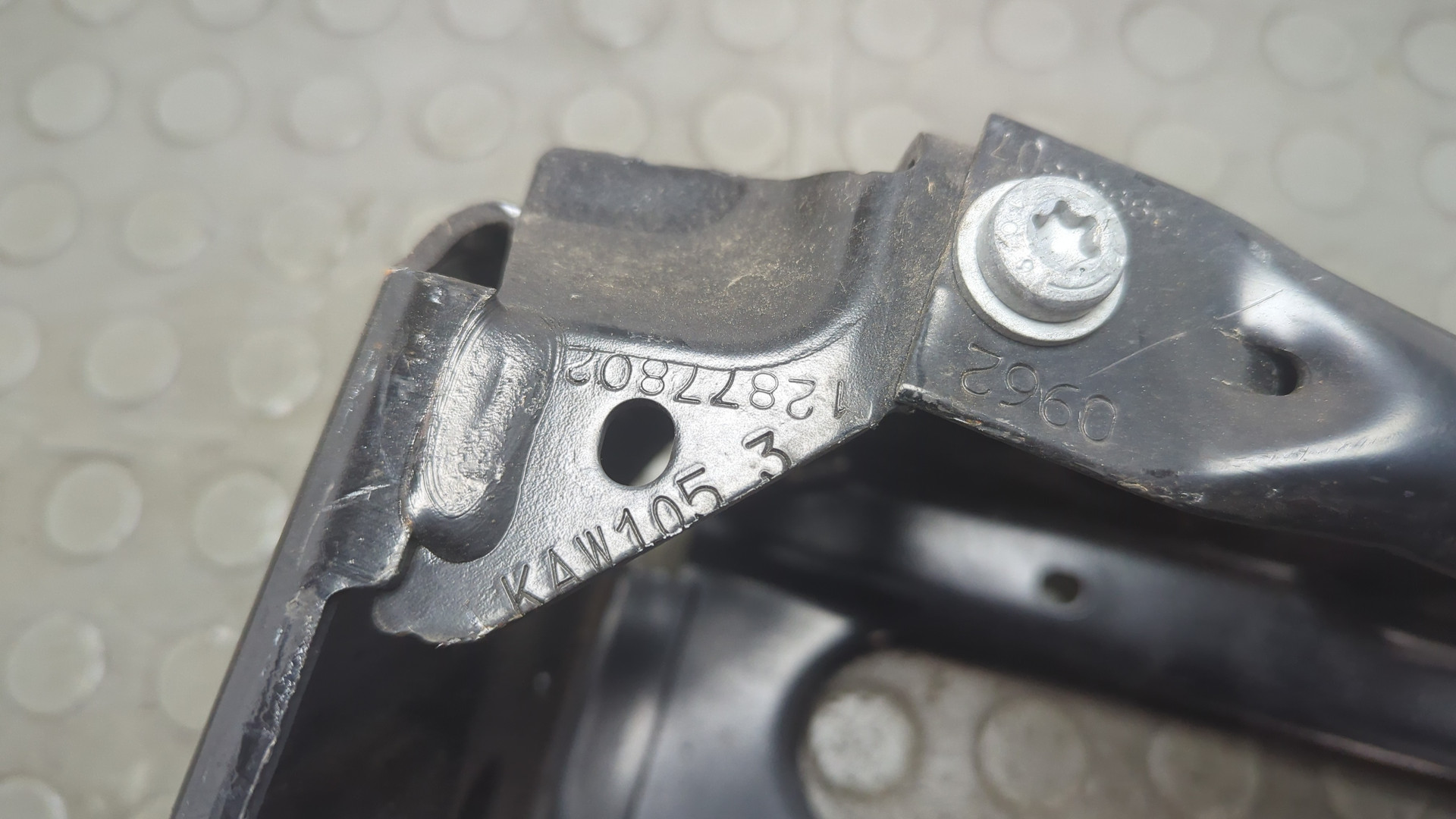 Кронштейн радиатора