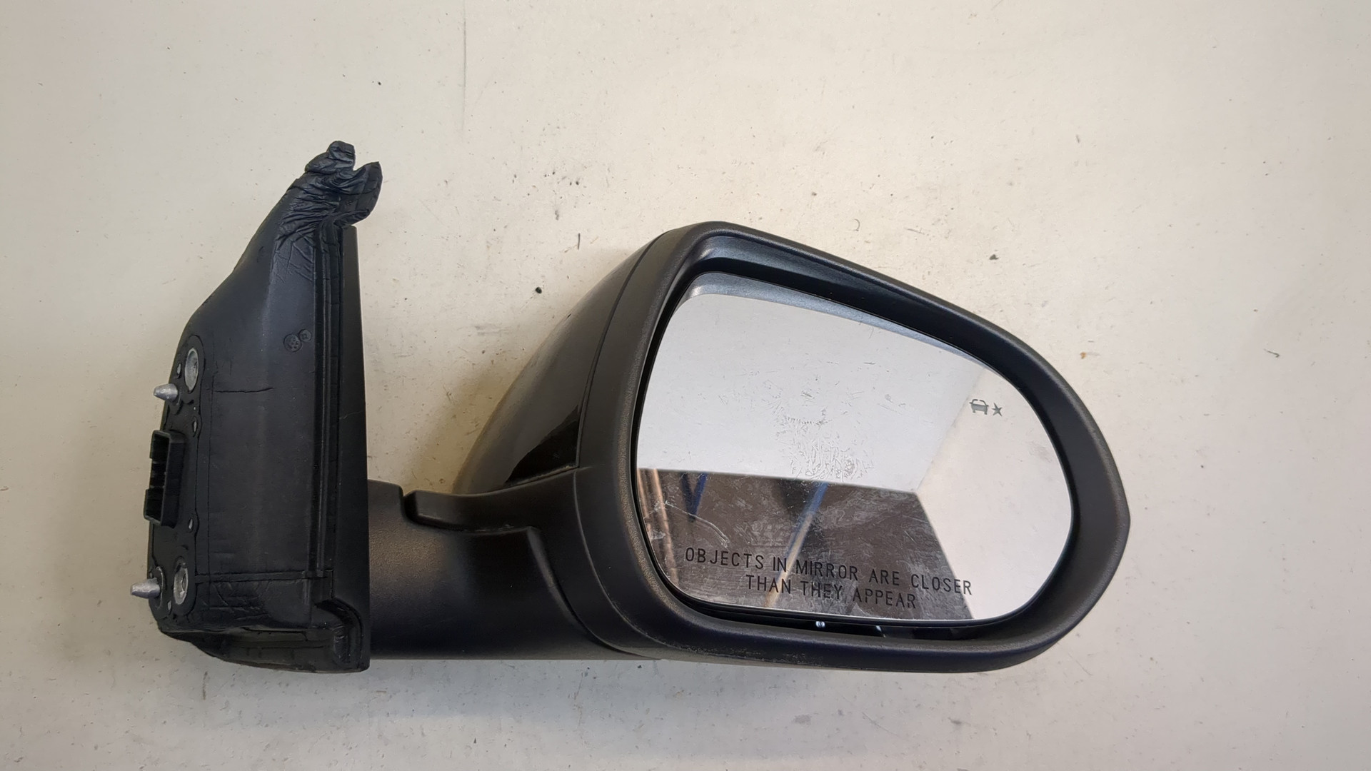 Зеркало правое электрическое