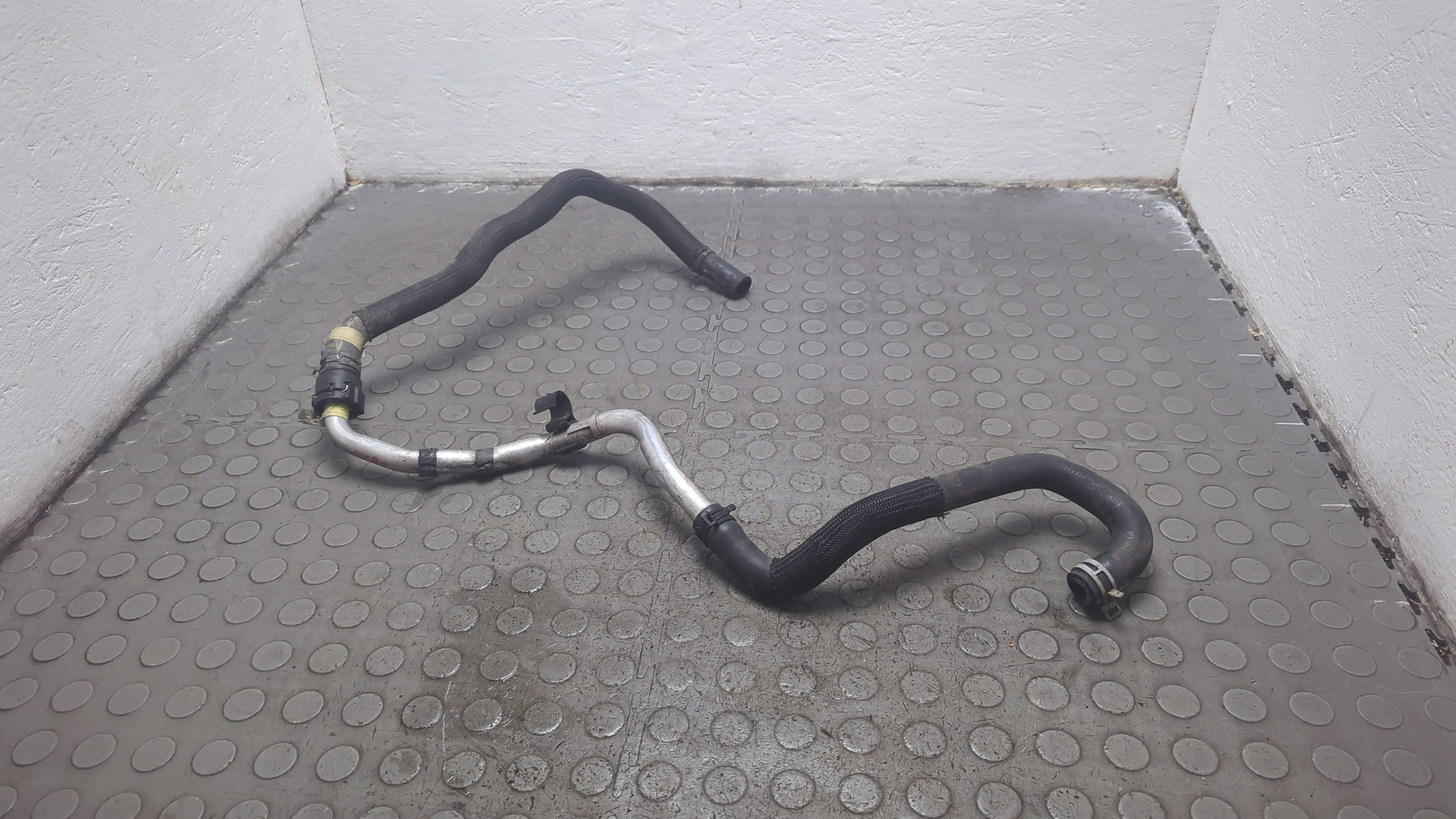 Трубка системы охлаждения